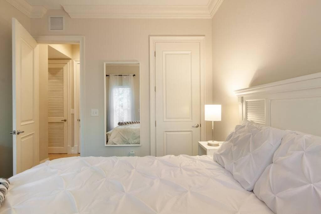 Fort Lauderdale guest house — 17