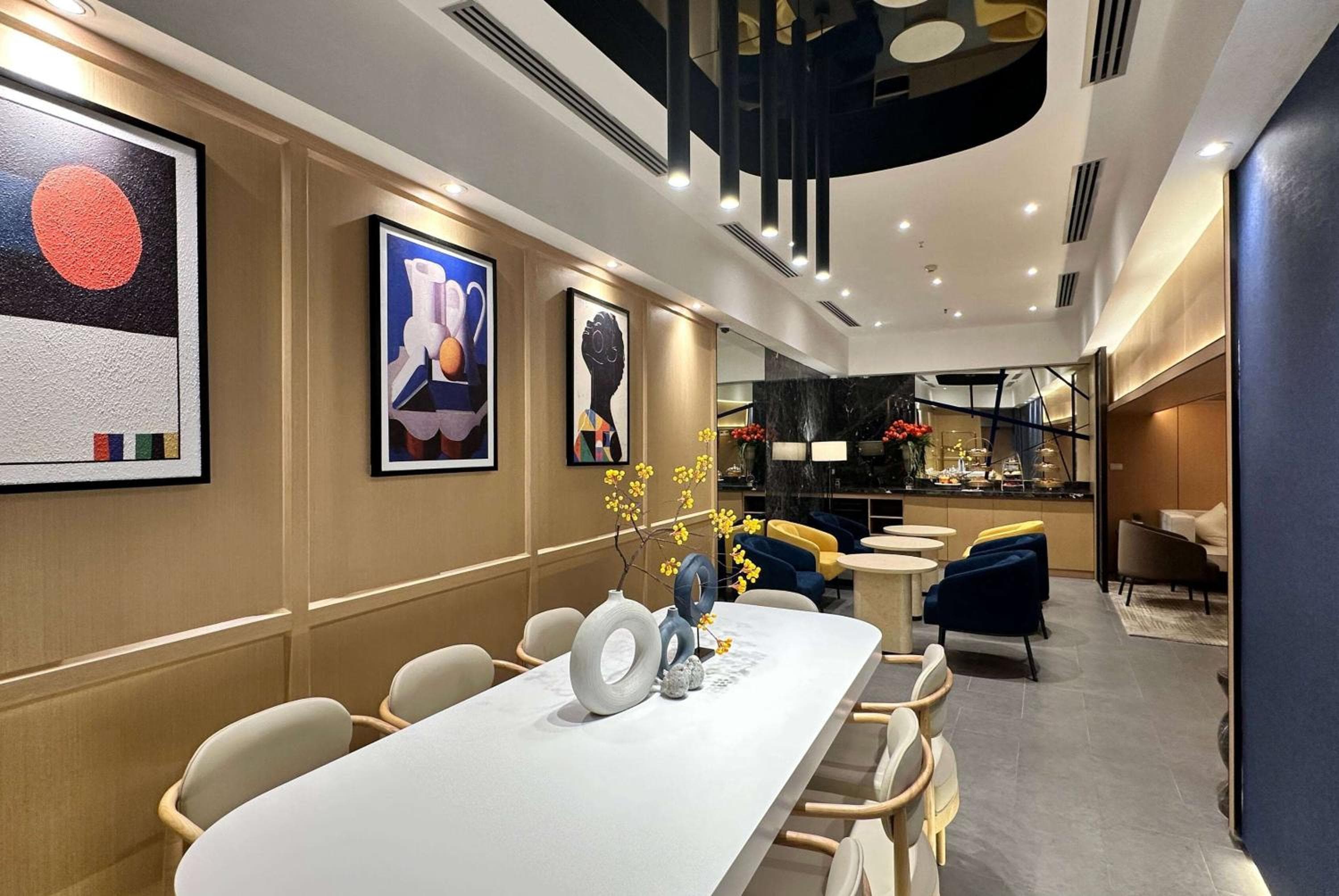 Ramada Graand Swiss Sukhumvit 11 — 12