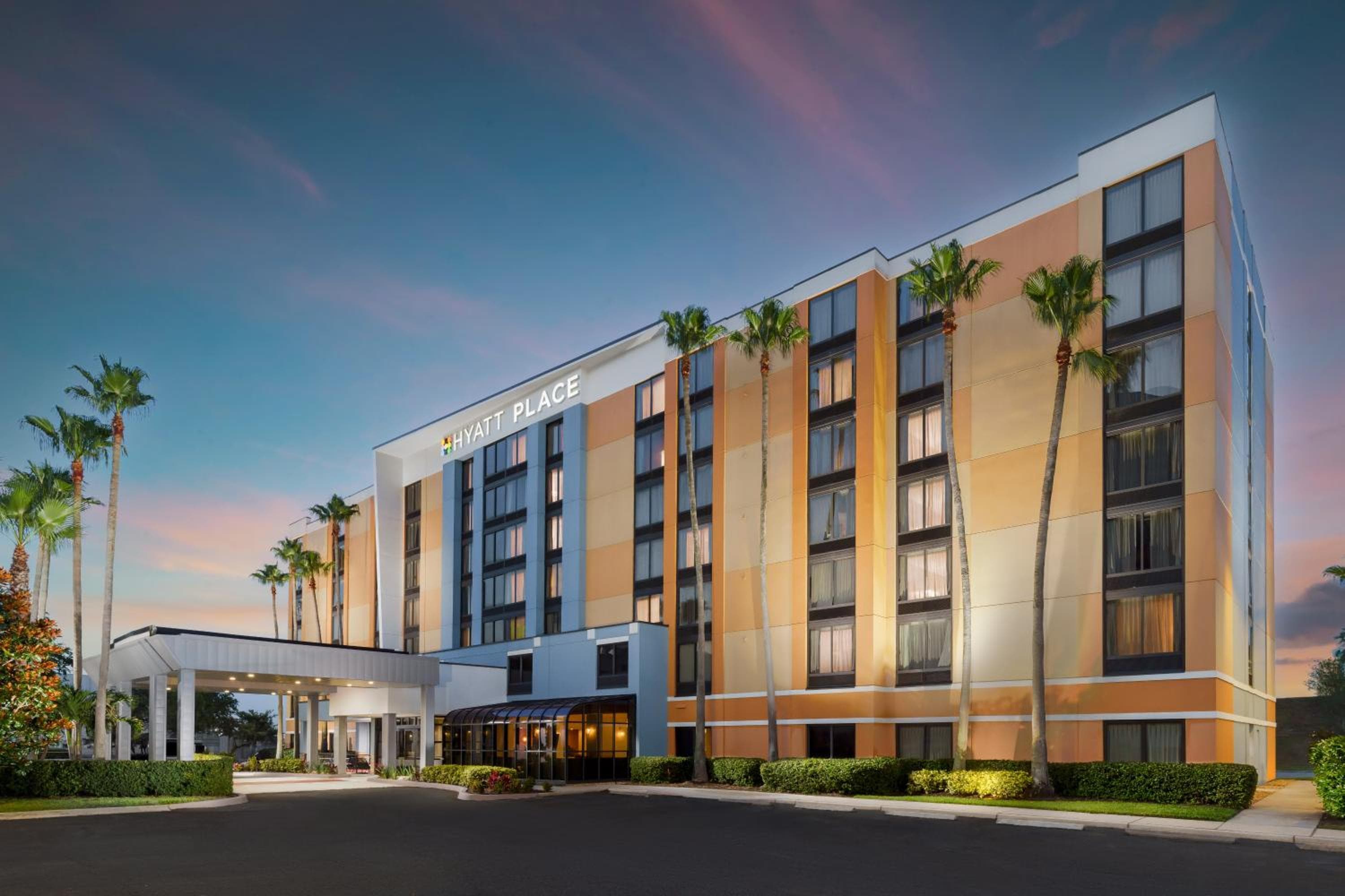 Hyatt Place across from Universal Orlando Resort — 23