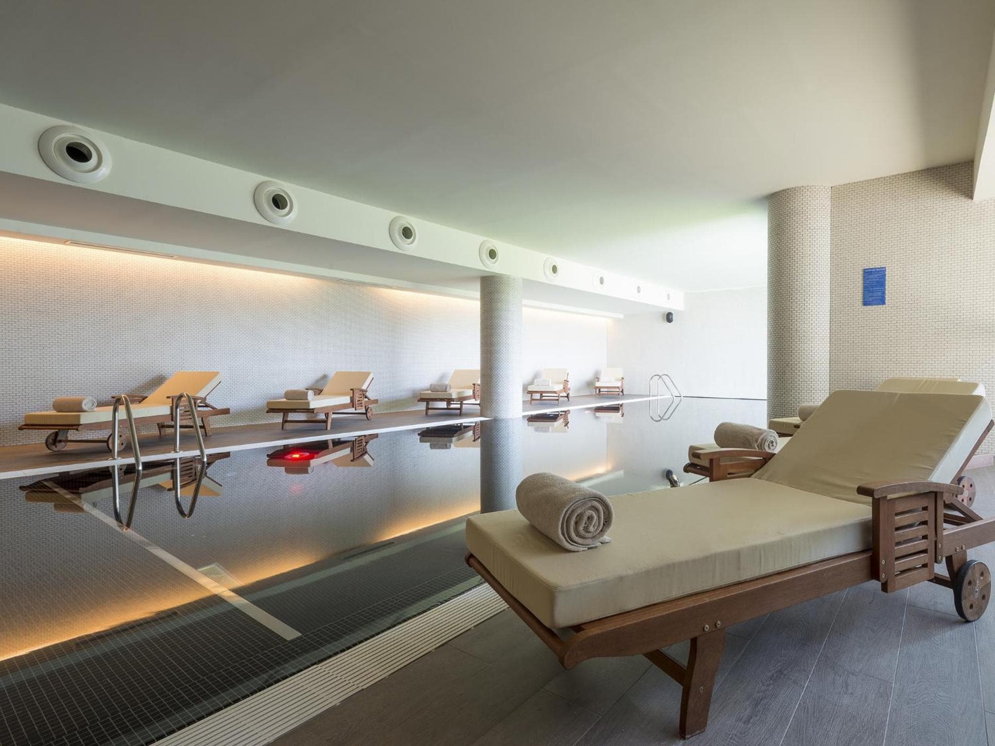 Meliá Lisboa Aeroporto hotel, Rua C, Aeroporto Internacional de Lisboa, Lisbon, Portugal — photo 25