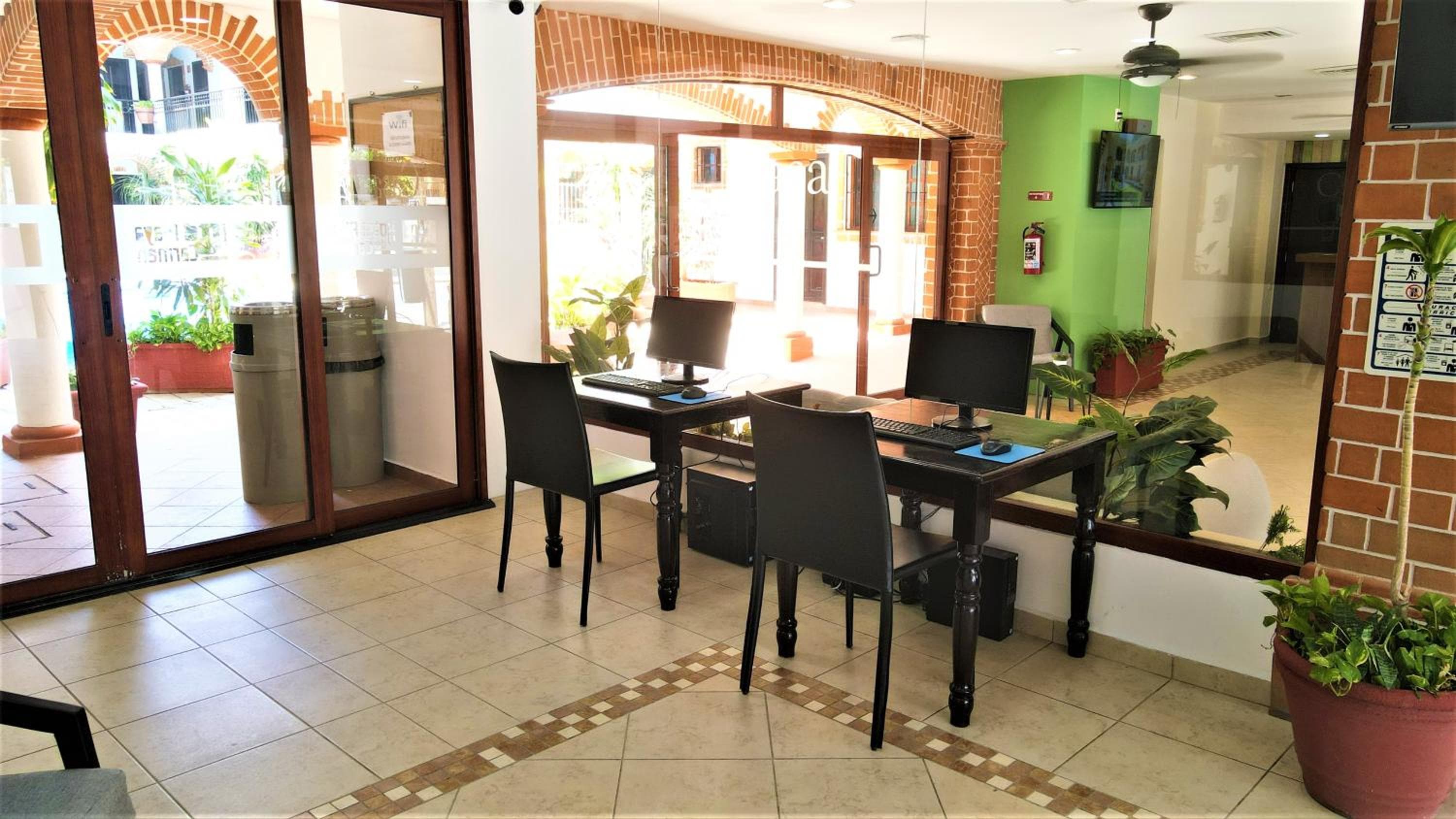 Hotel Colonial Playa del Carmen — 18