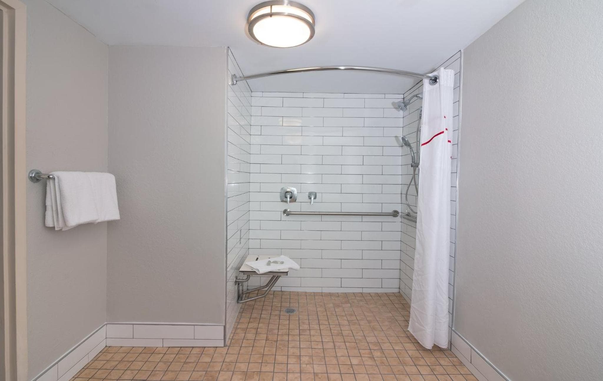 Red Roof Inn PLUS Miami Airport — 8