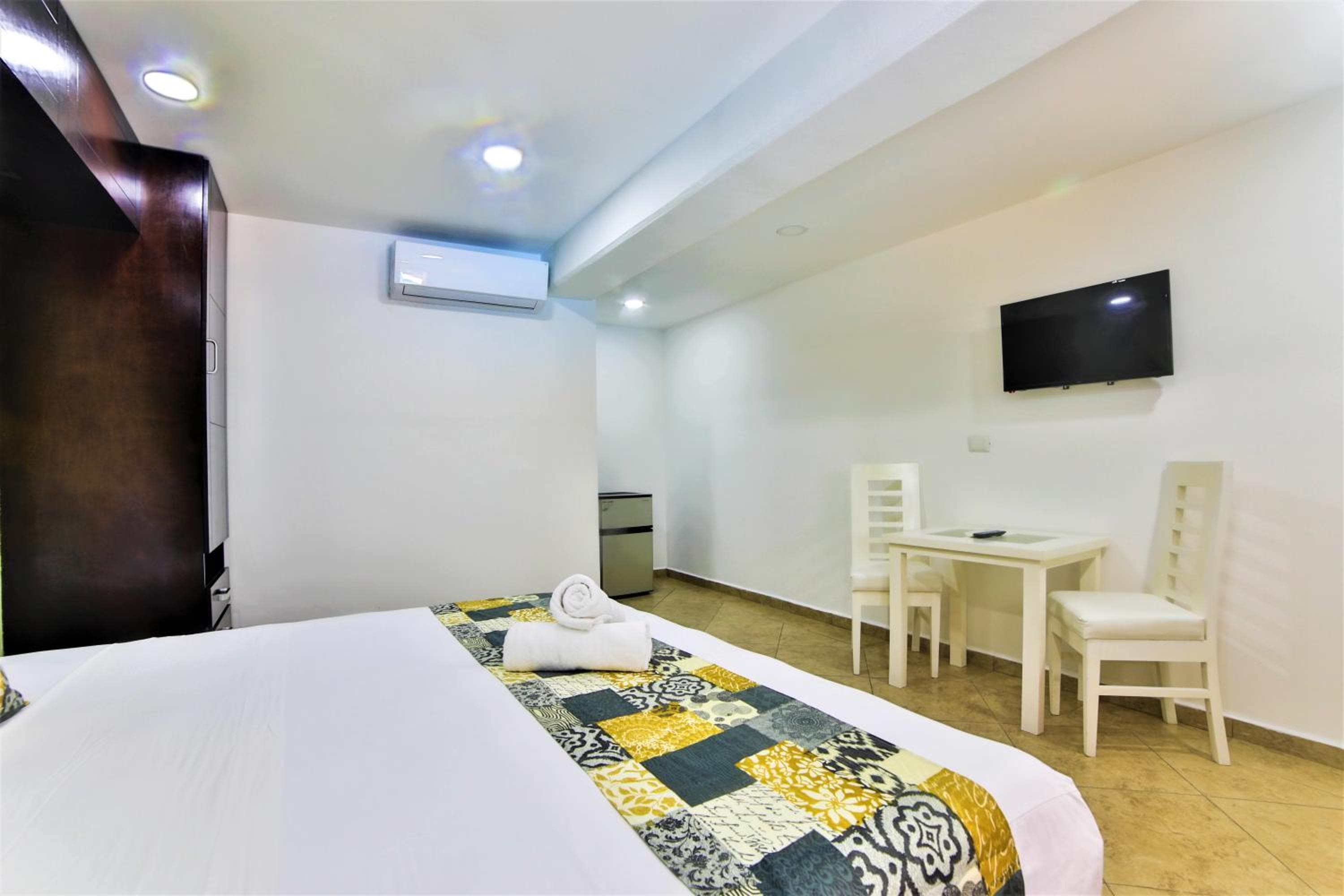 Hotel Colonial Playa del Carmen — 24