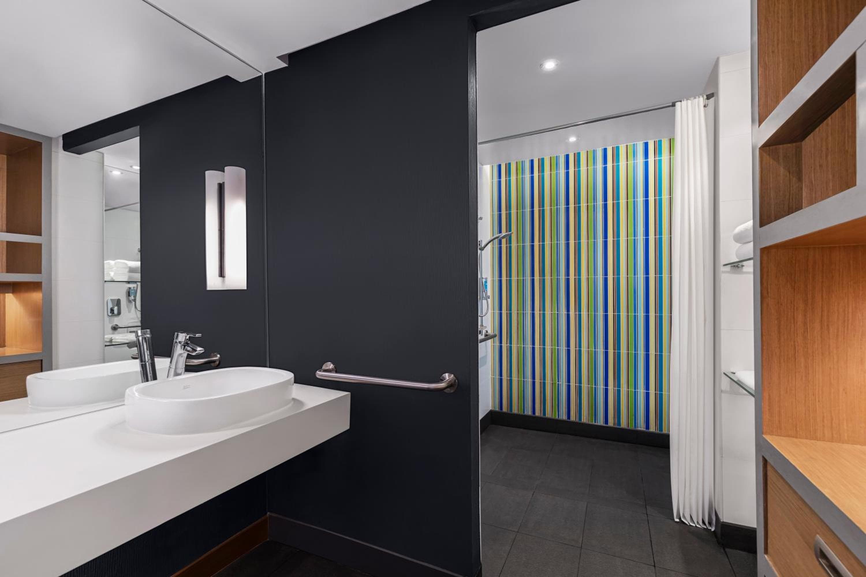 Aloft by Marriott Bangkok Sukhumvit 11 — 27