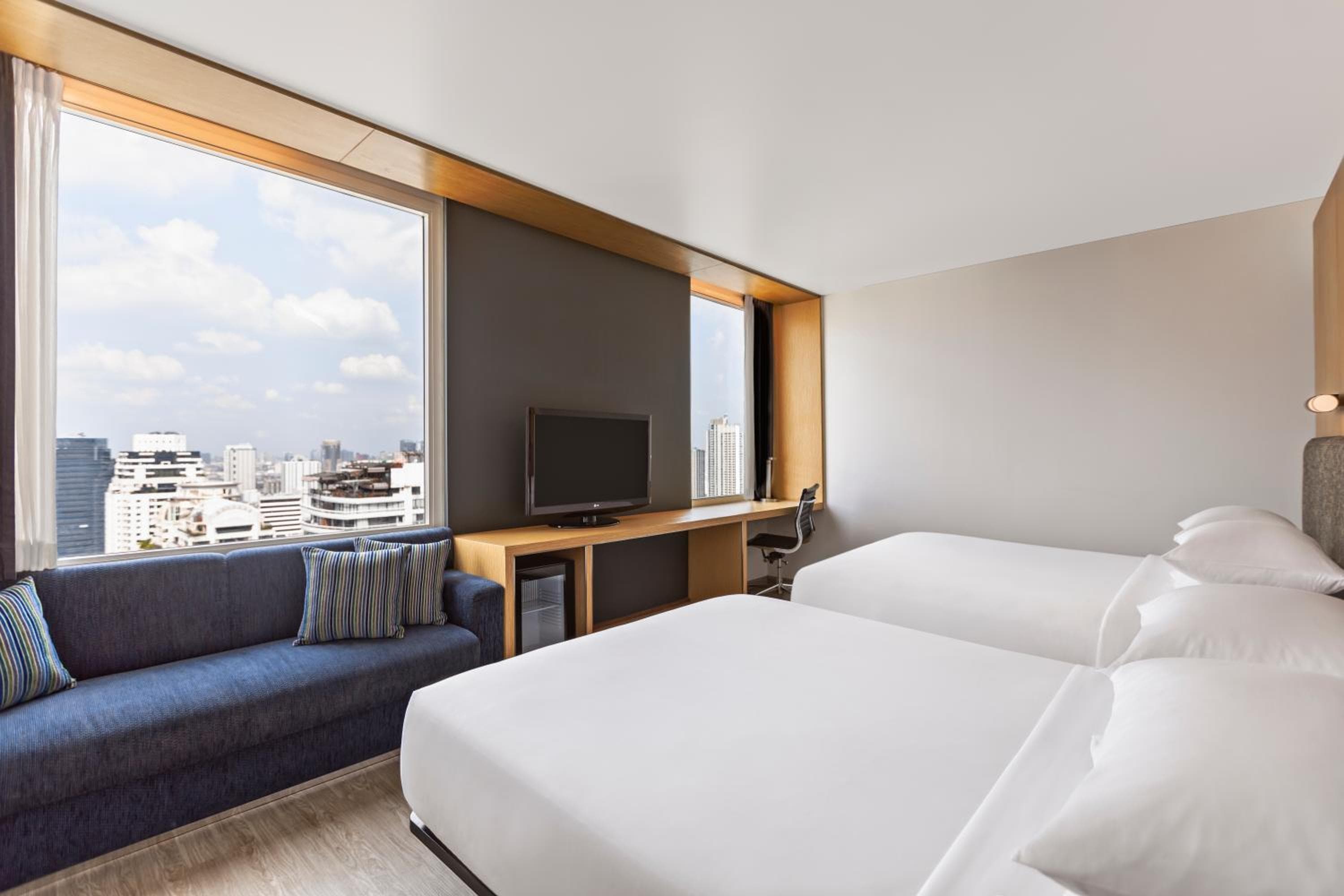 Aloft by Marriott Bangkok Sukhumvit 11 — 15