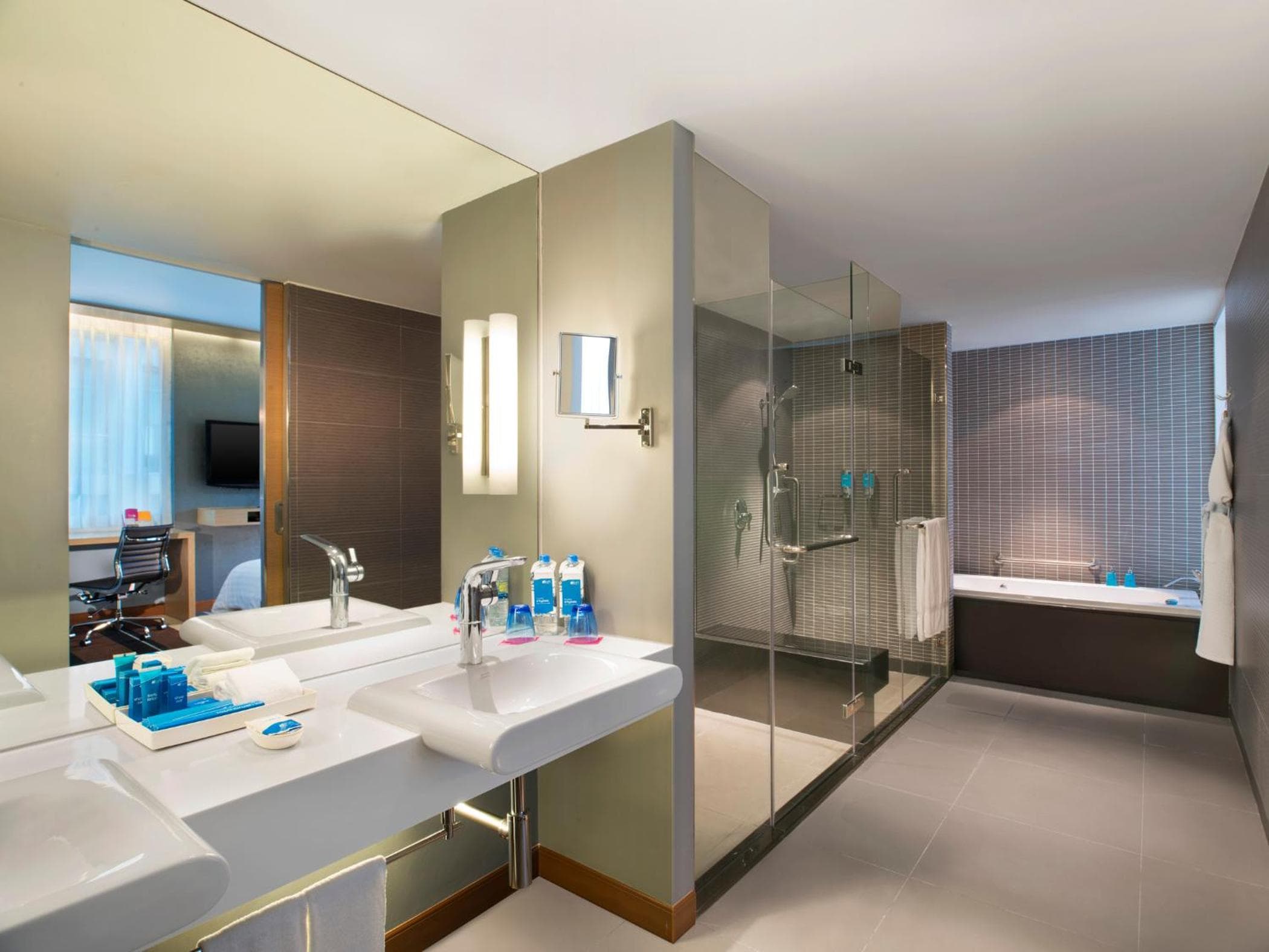 Aloft by Marriott Bangkok Sukhumvit 11 — 30