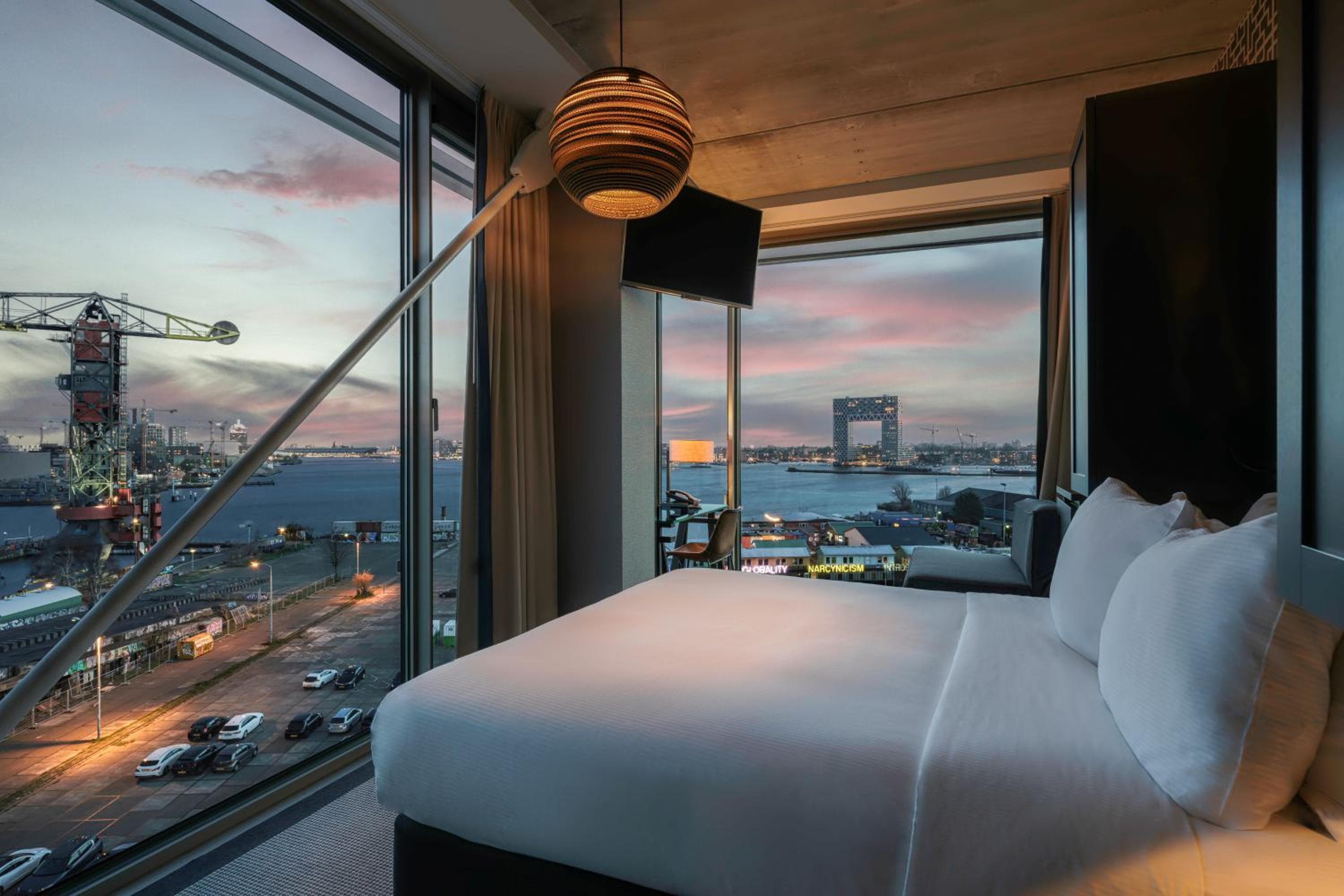 DoubleTree by Hilton Amsterdam - NDSM Wharf — 1