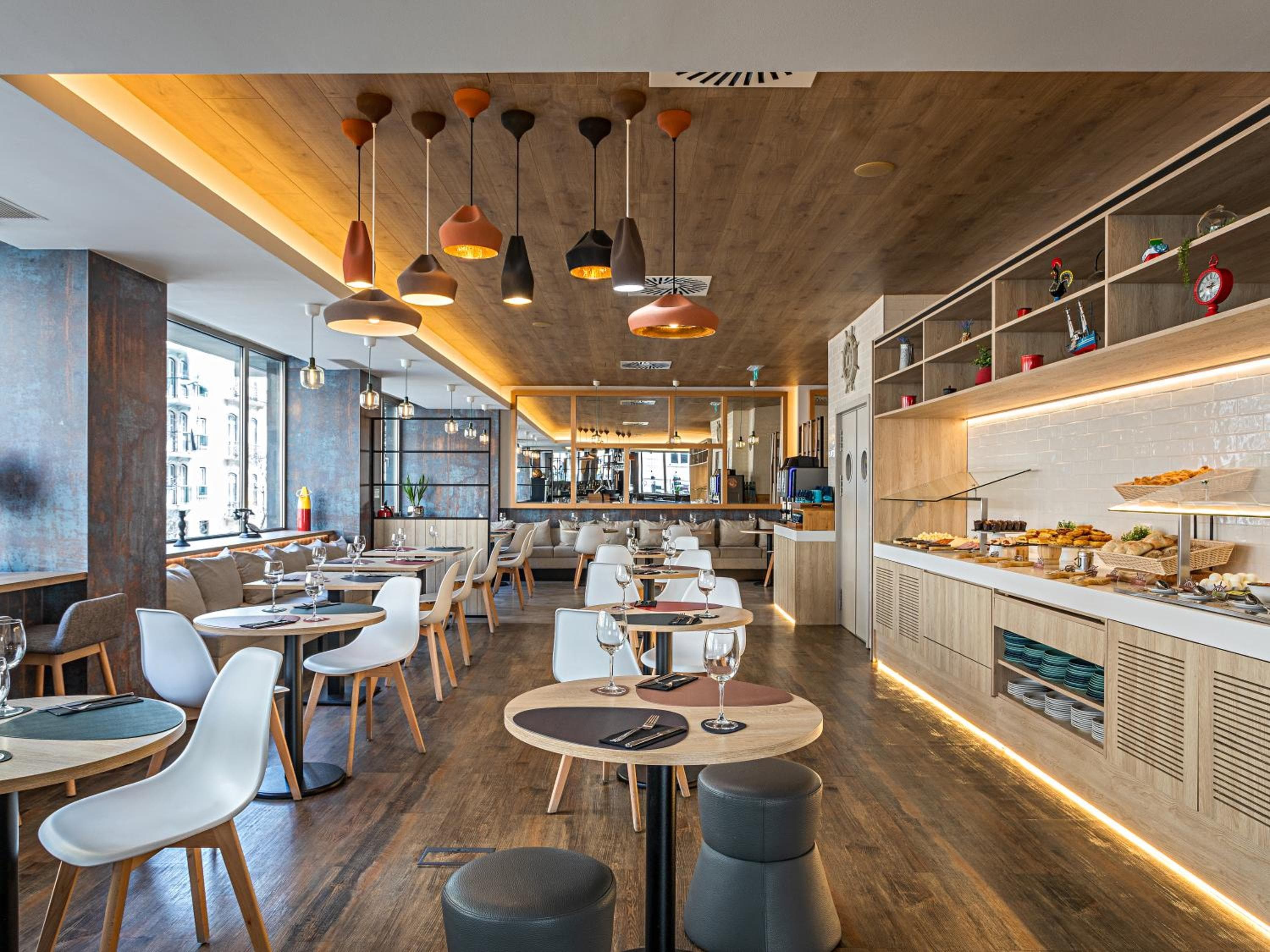 Ibis Styles Lisboa Centro Liberdade NE — 22
