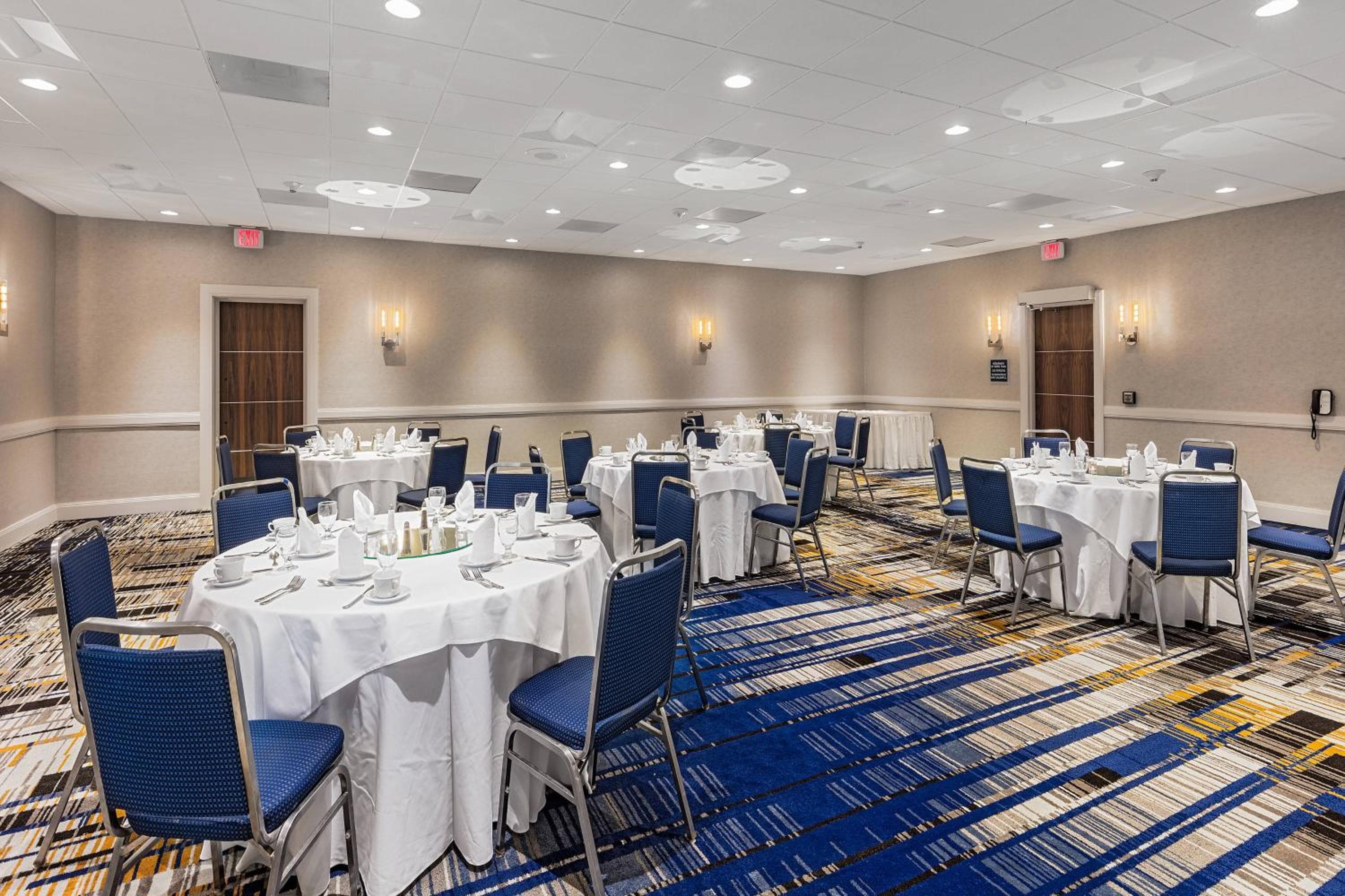 Four Points by Sheraton Los Angeles Westside — 26