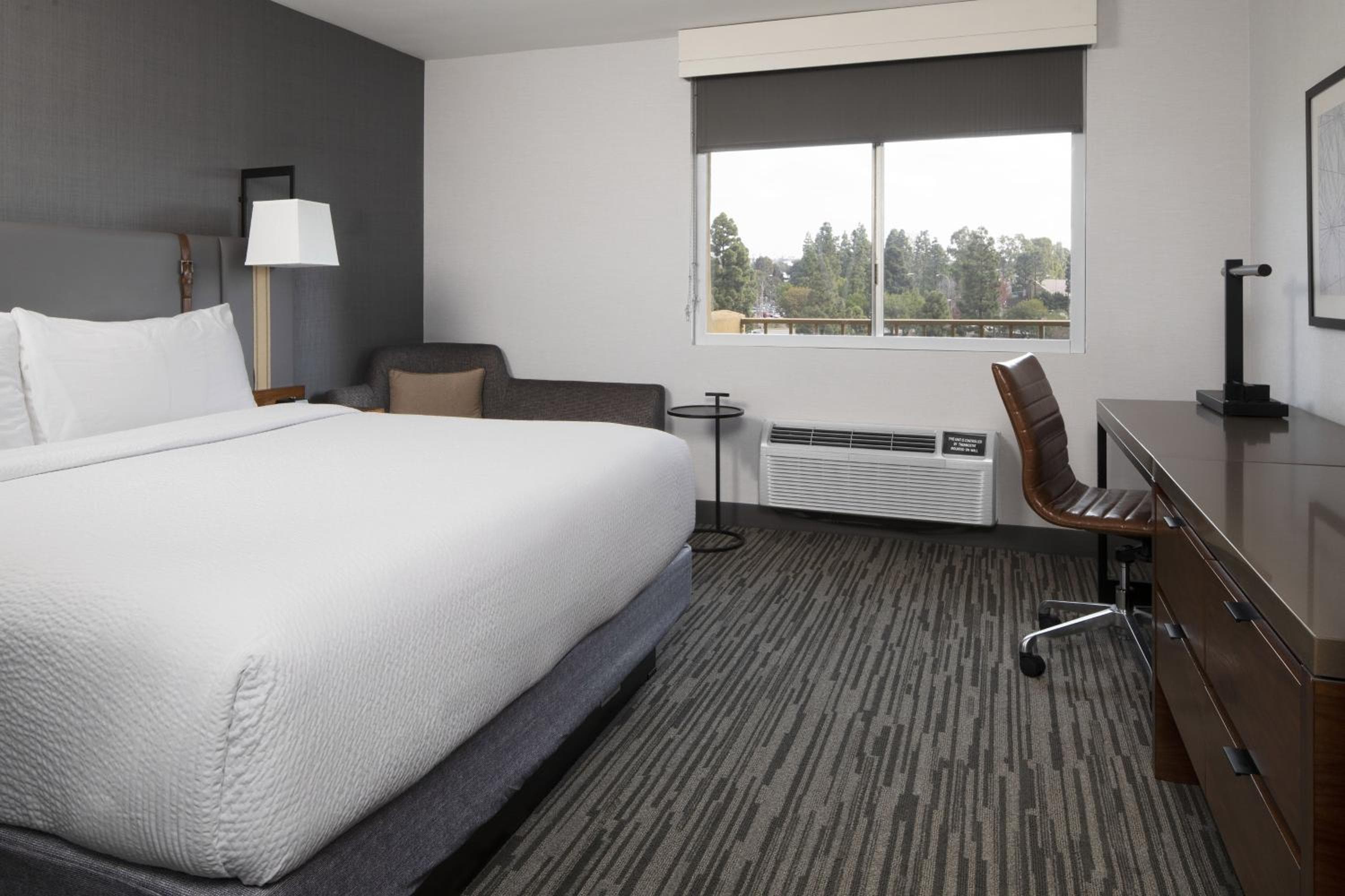 Four Points by Sheraton Los Angeles Westside — 7