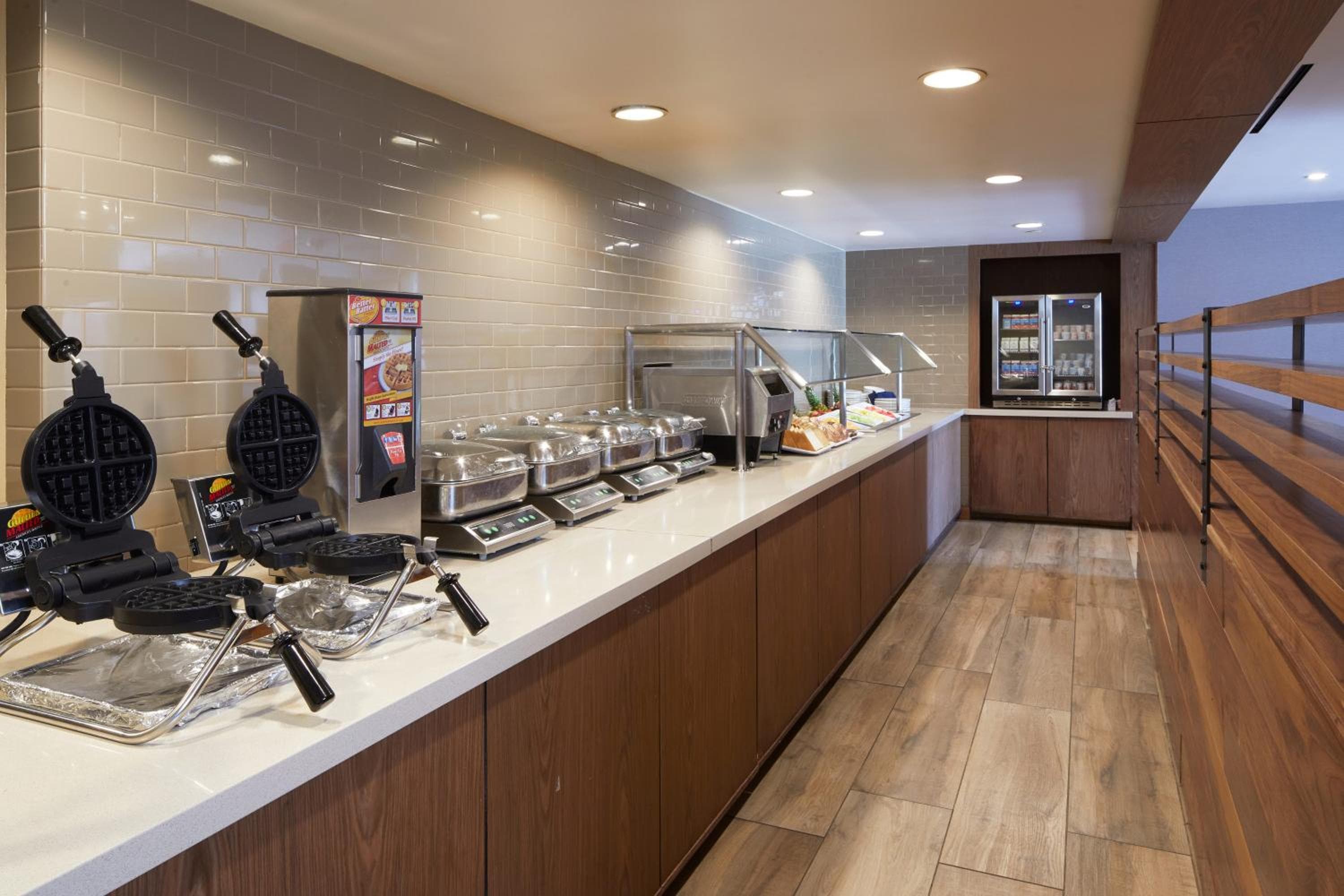 Four Points by Sheraton Los Angeles Westside — 17