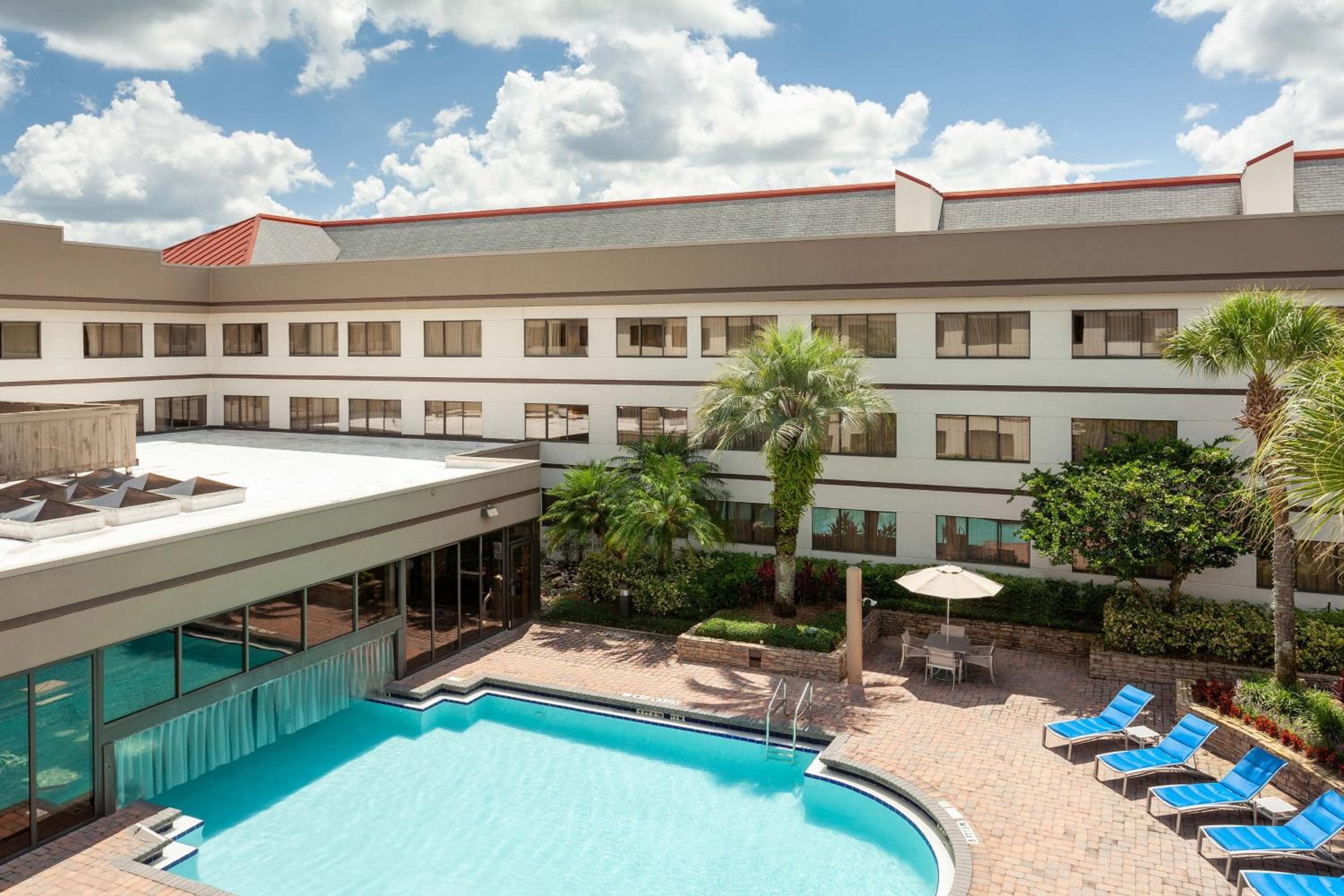 Sheraton Suites Orlando Flughafenhotel — 10