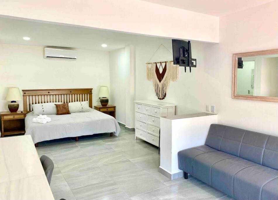 5th Av Studio vicino alla spiaggia ADO Ferry & Mall — 3