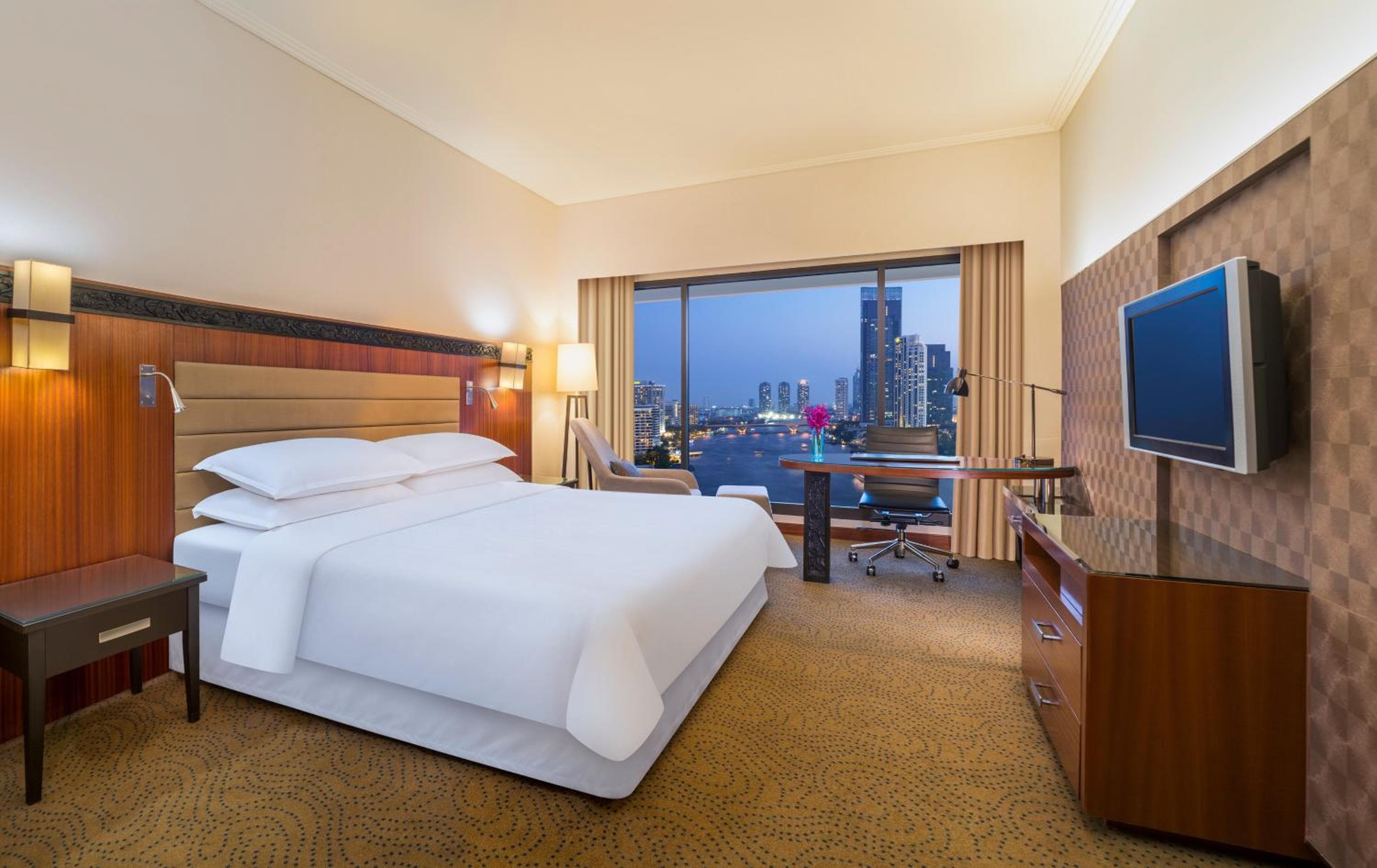 Royal Orchid Sheraton Riverside Hotel Bangkok — 14