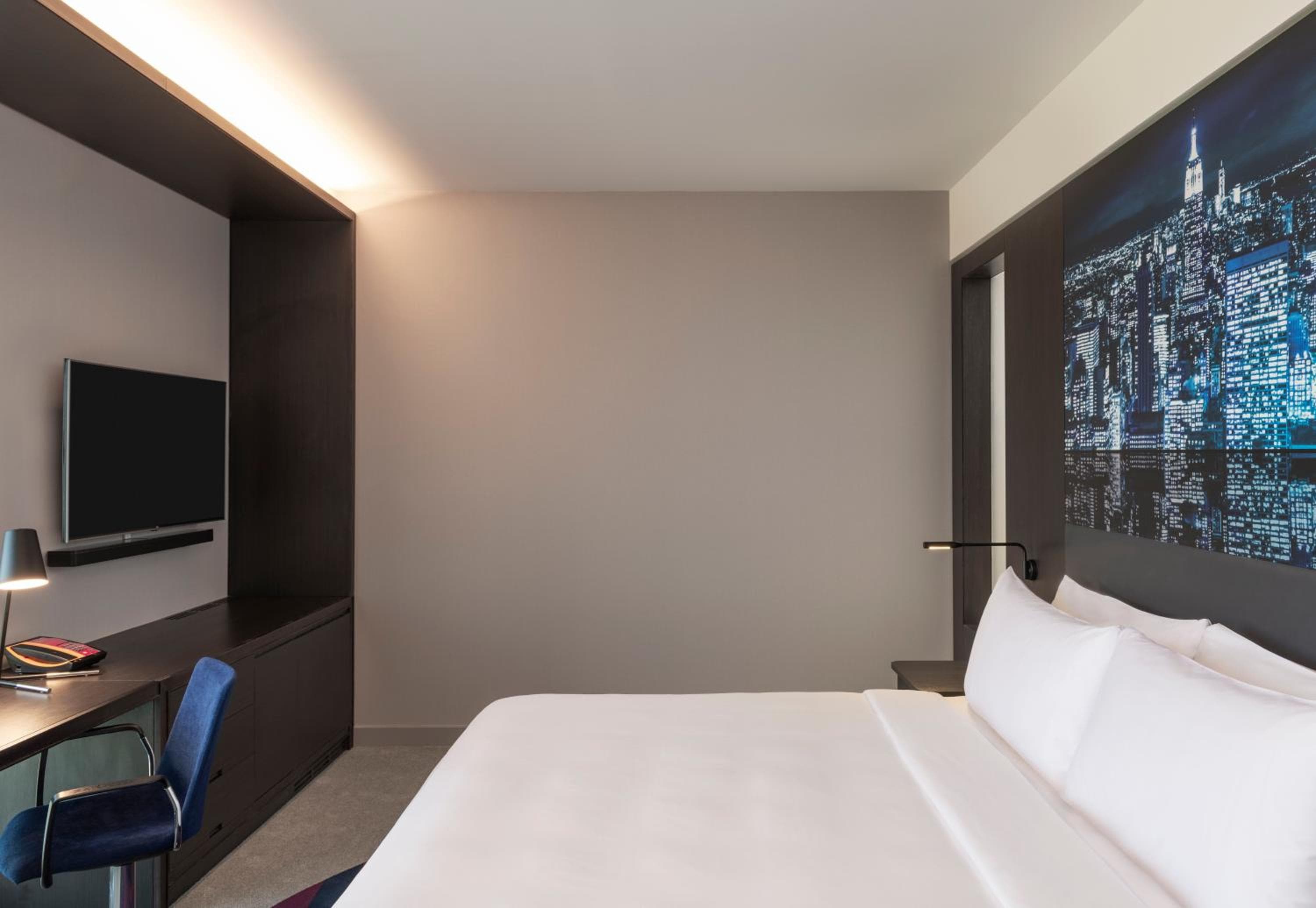 Aloft by Marriott Dubai Creek — 7