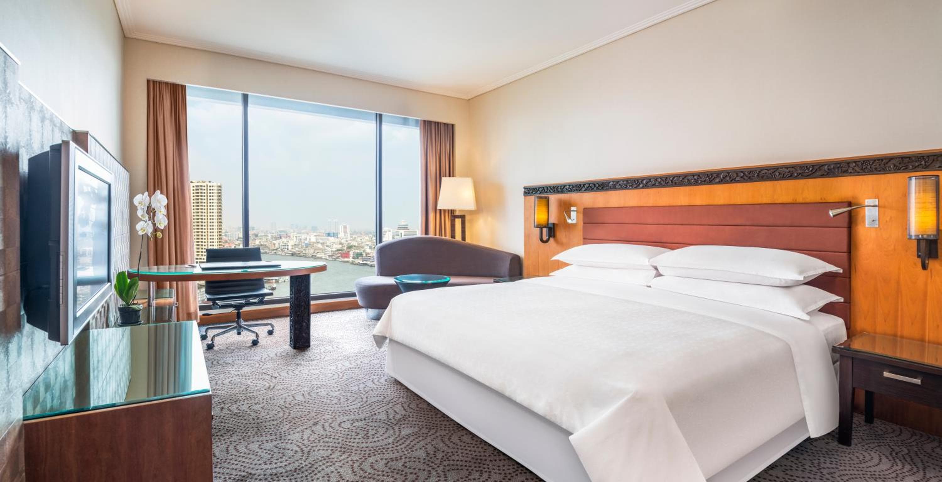 Royal Orchid Sheraton Riverside Hotel Bangkok — 17