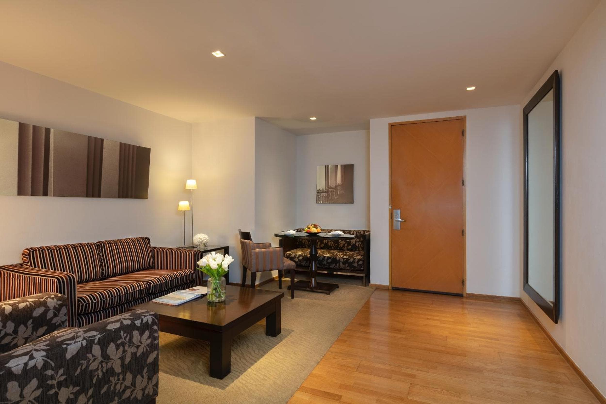 lebua at State Tower hotel, State Tower 1055 Silom Road, Bangrak, Bangkok, Thailand — photo 8