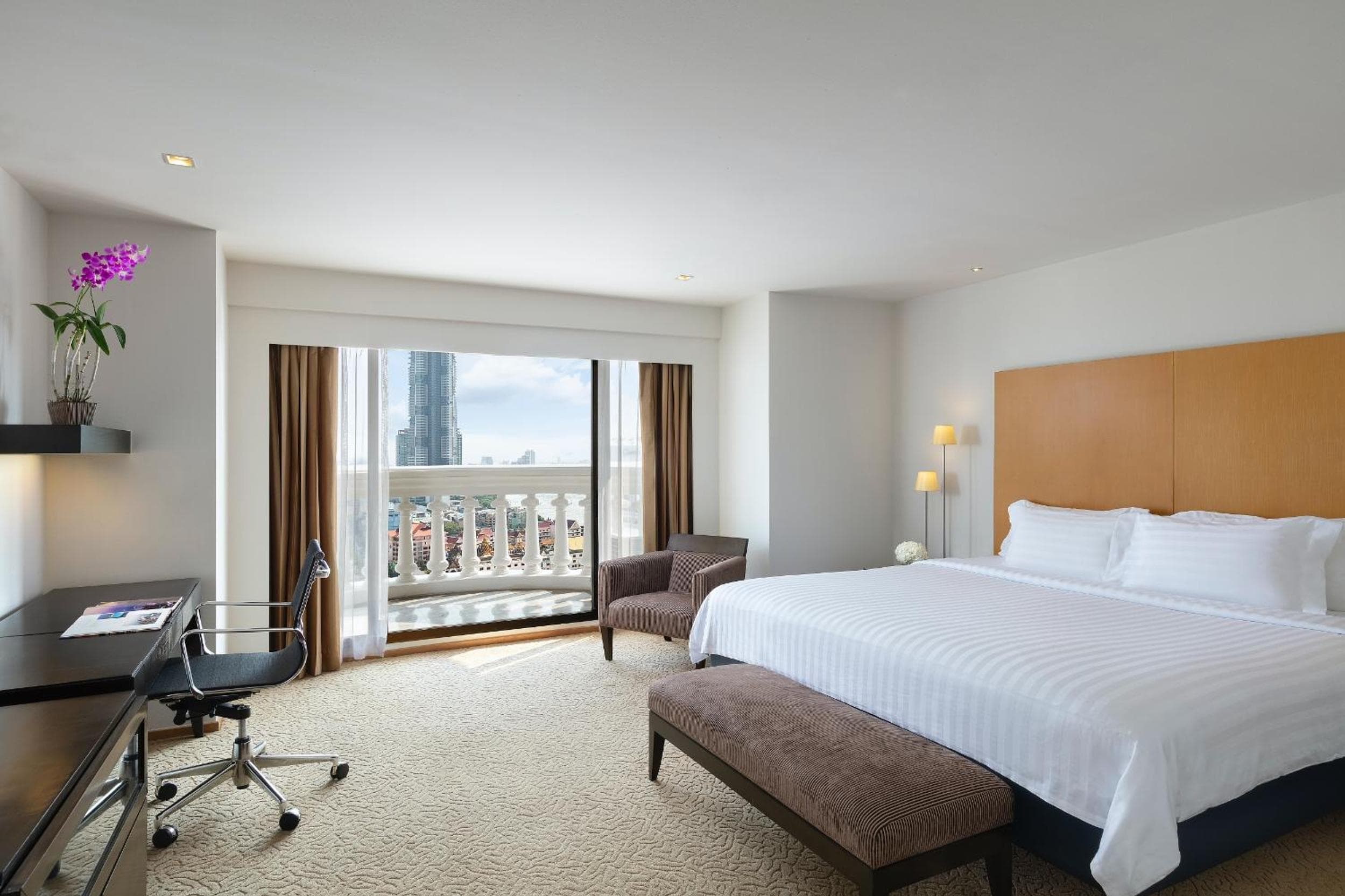 lebua at State Tower hotel, State Tower 1055 Silom Road, Bangrak, Bangkok, Thailand — photo 58