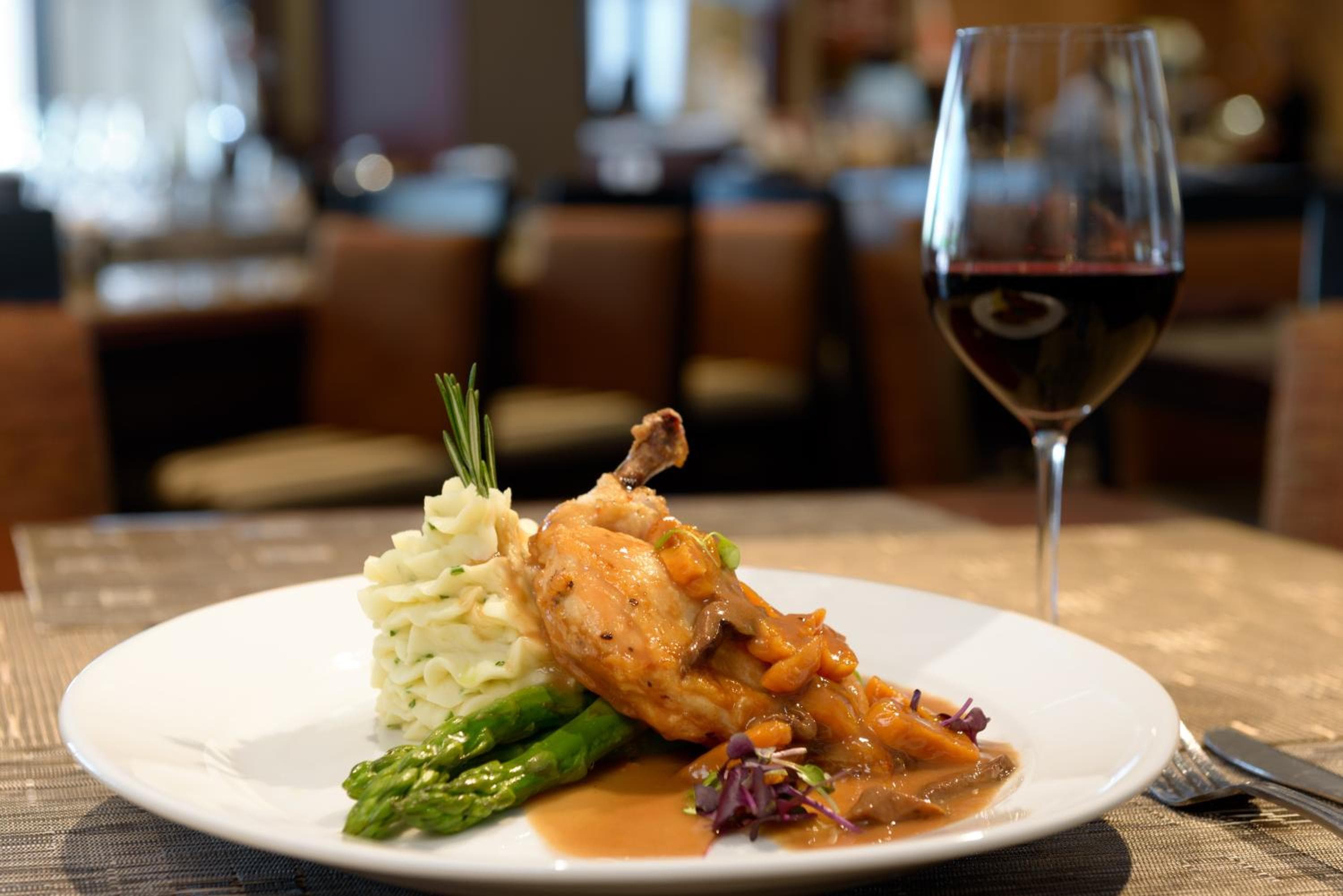 Sheraton Suites Orlando Airport Hotel — 6