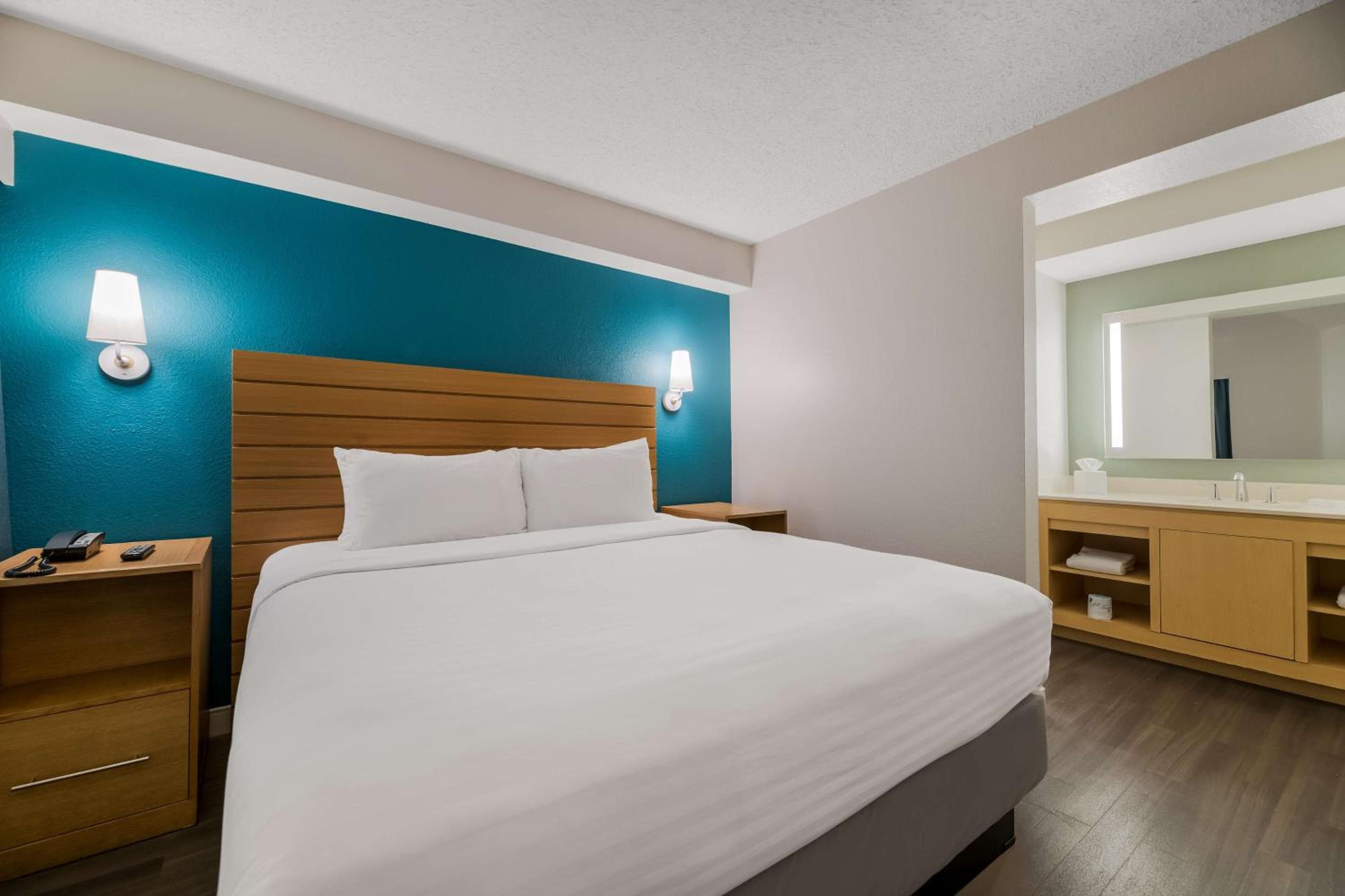 Sonesta ES Suites Orlando International Drive — 13