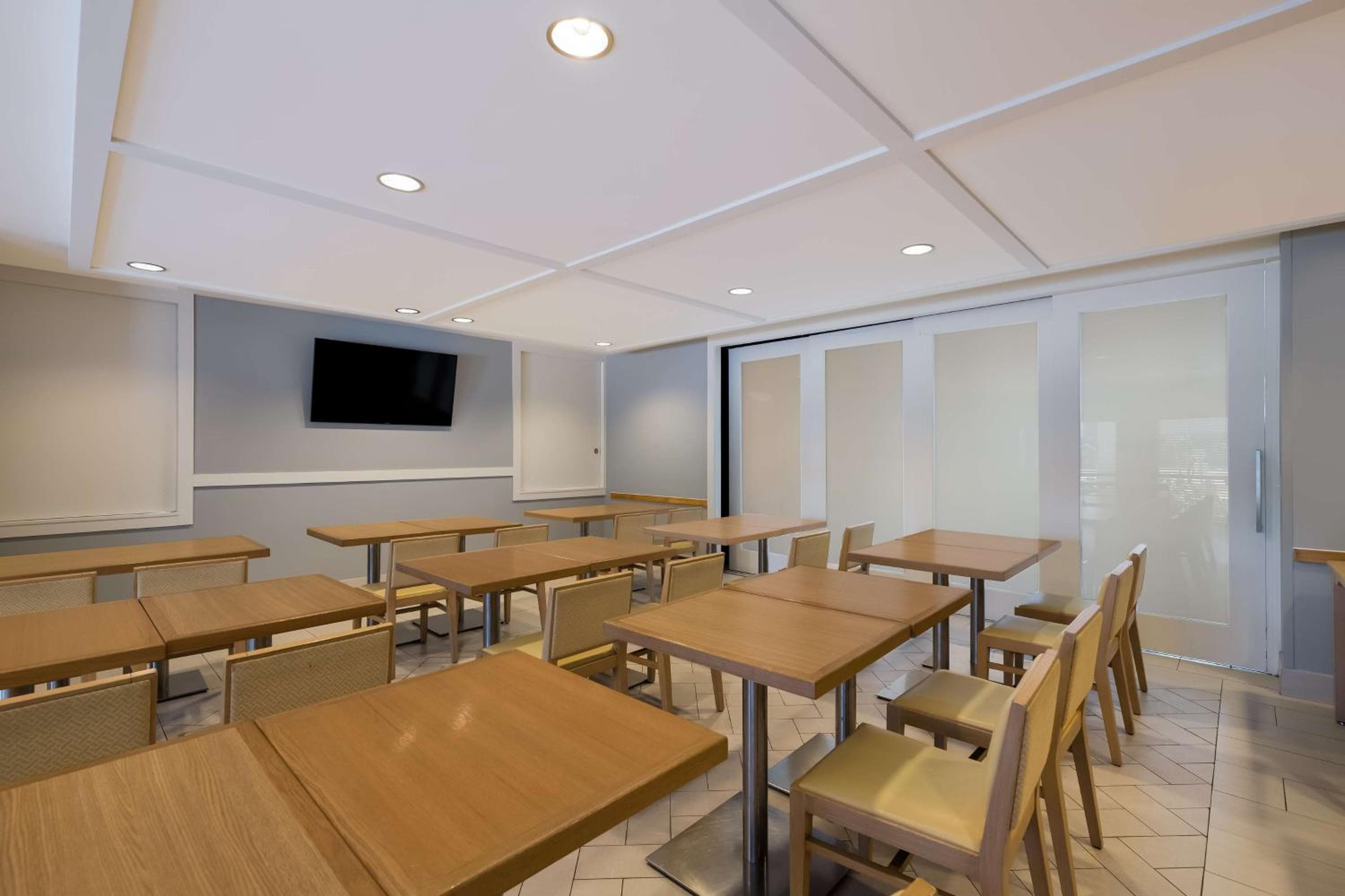 Sonesta ES Suites Orlando International Drive — 24