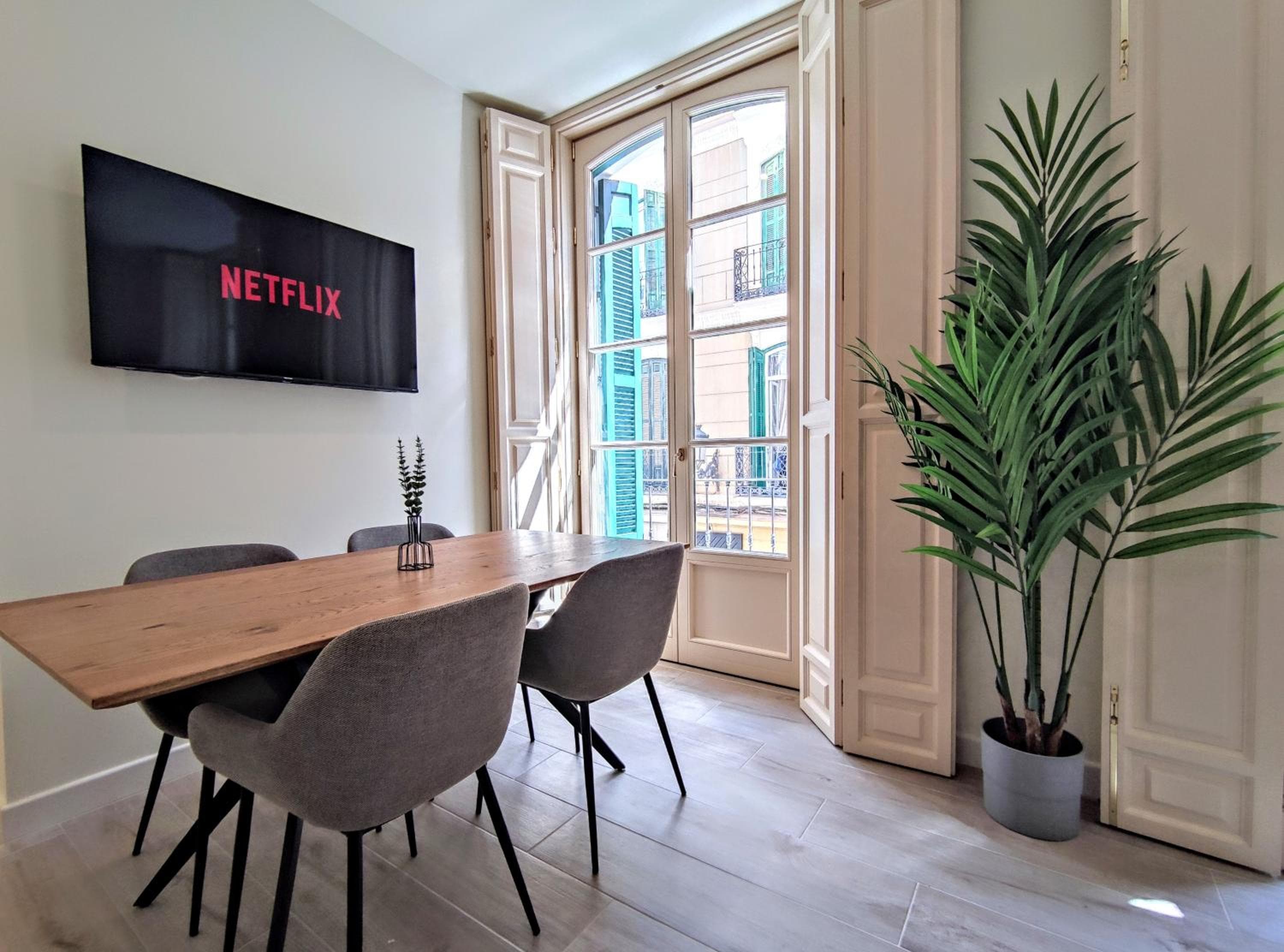 Duque Boutique Stay by ELE Apartments — 7