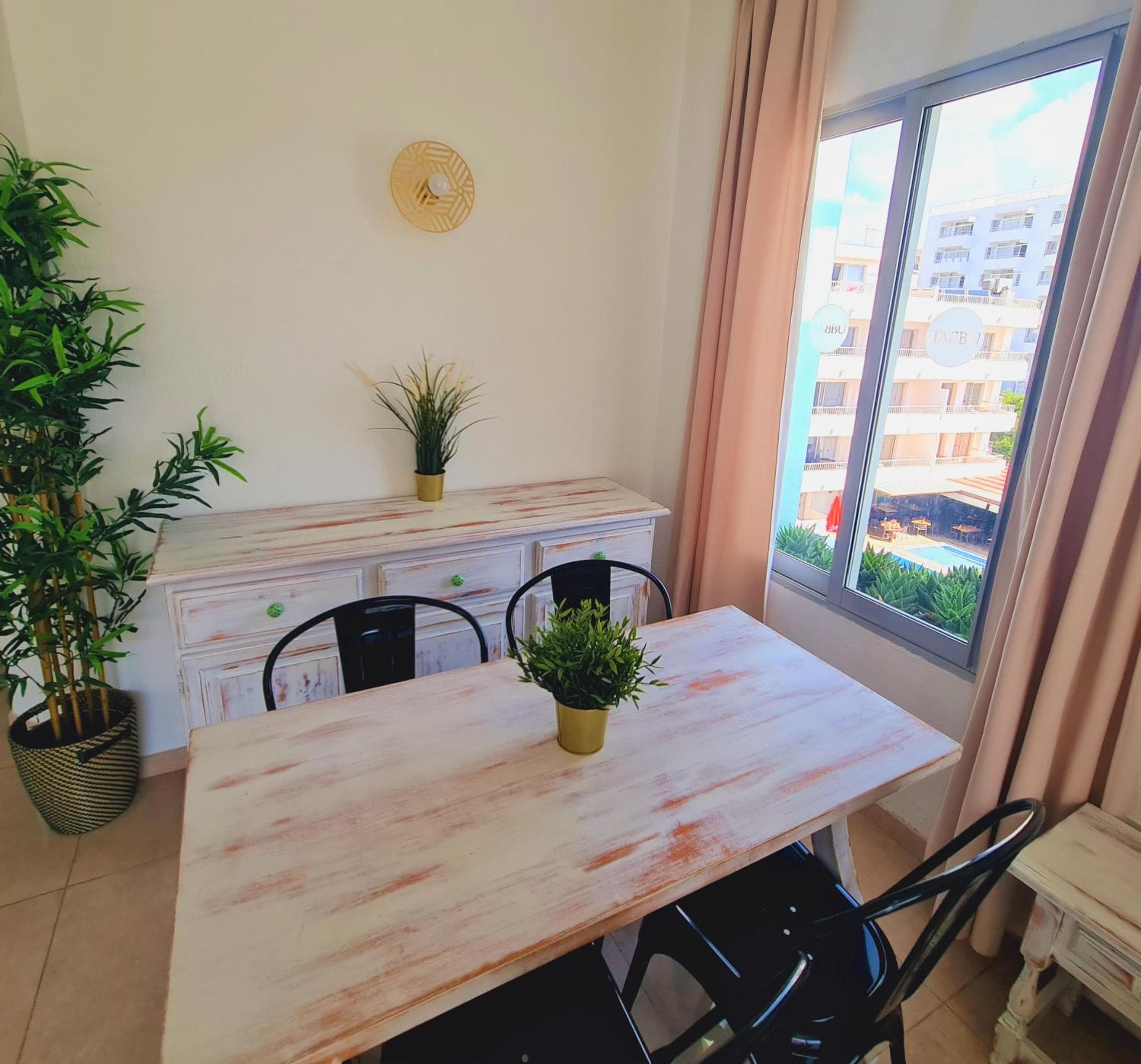 Tabbu ibiza apartments — 24