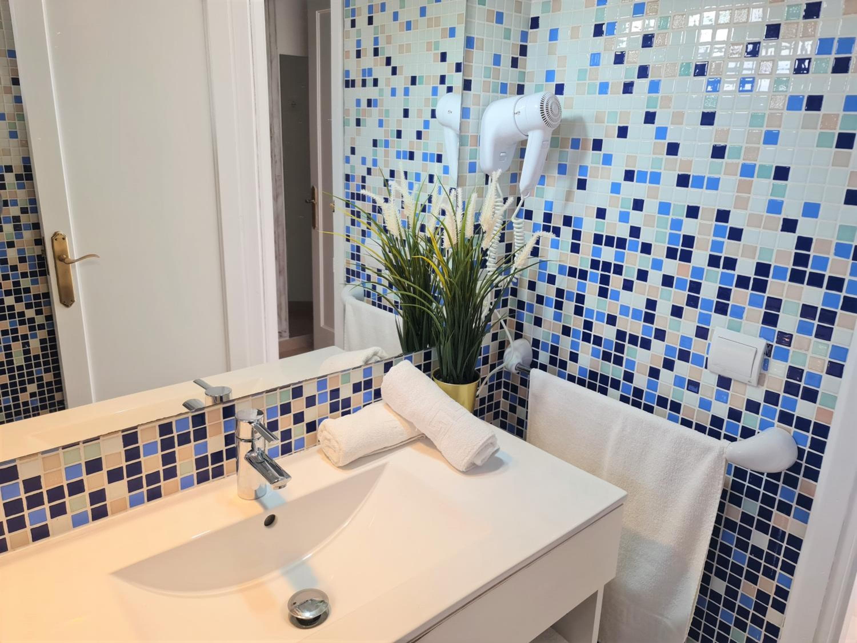 Tabbu ibiza apartments — 8