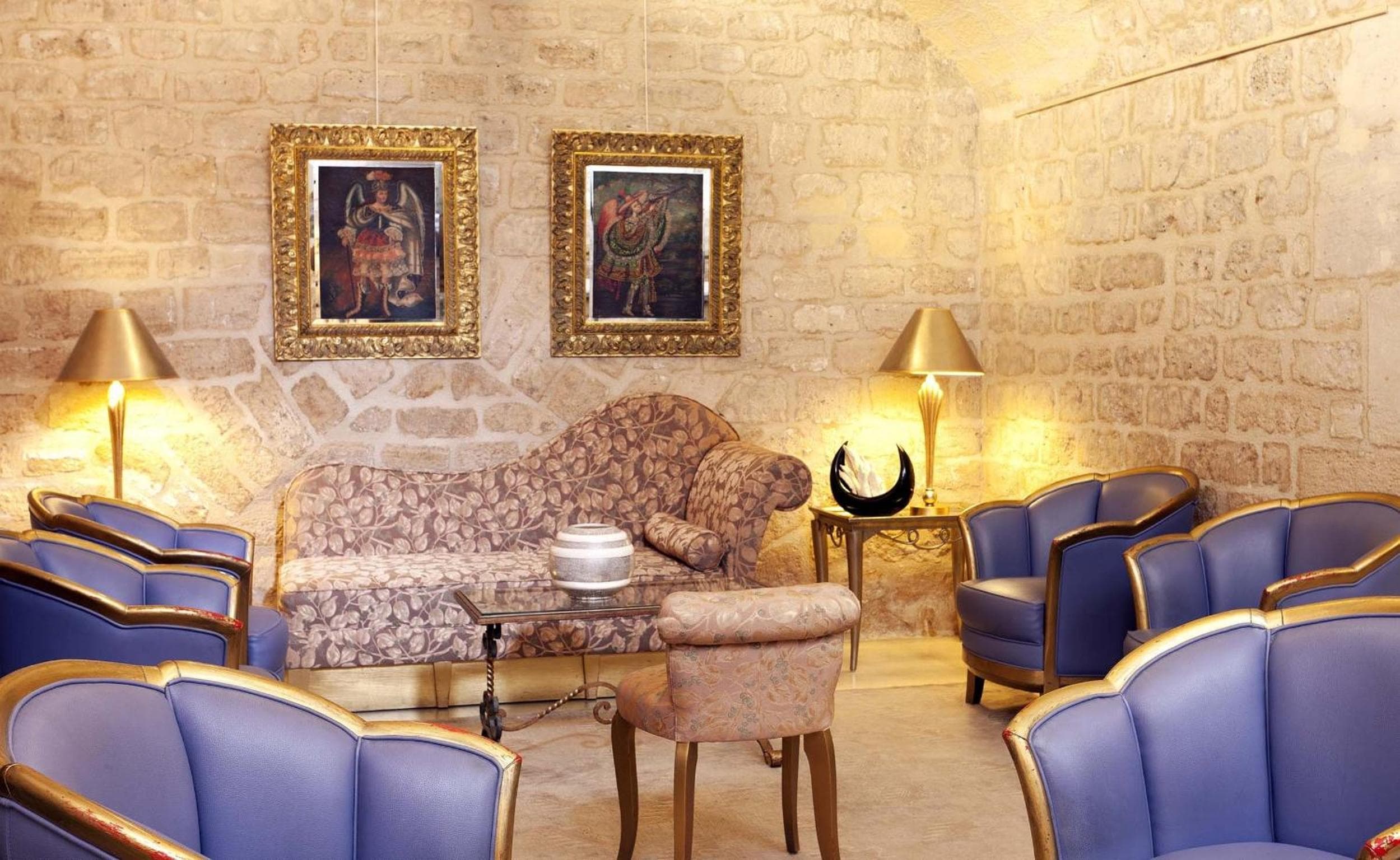 Hôtel des Ducs D'Anjou — 16
