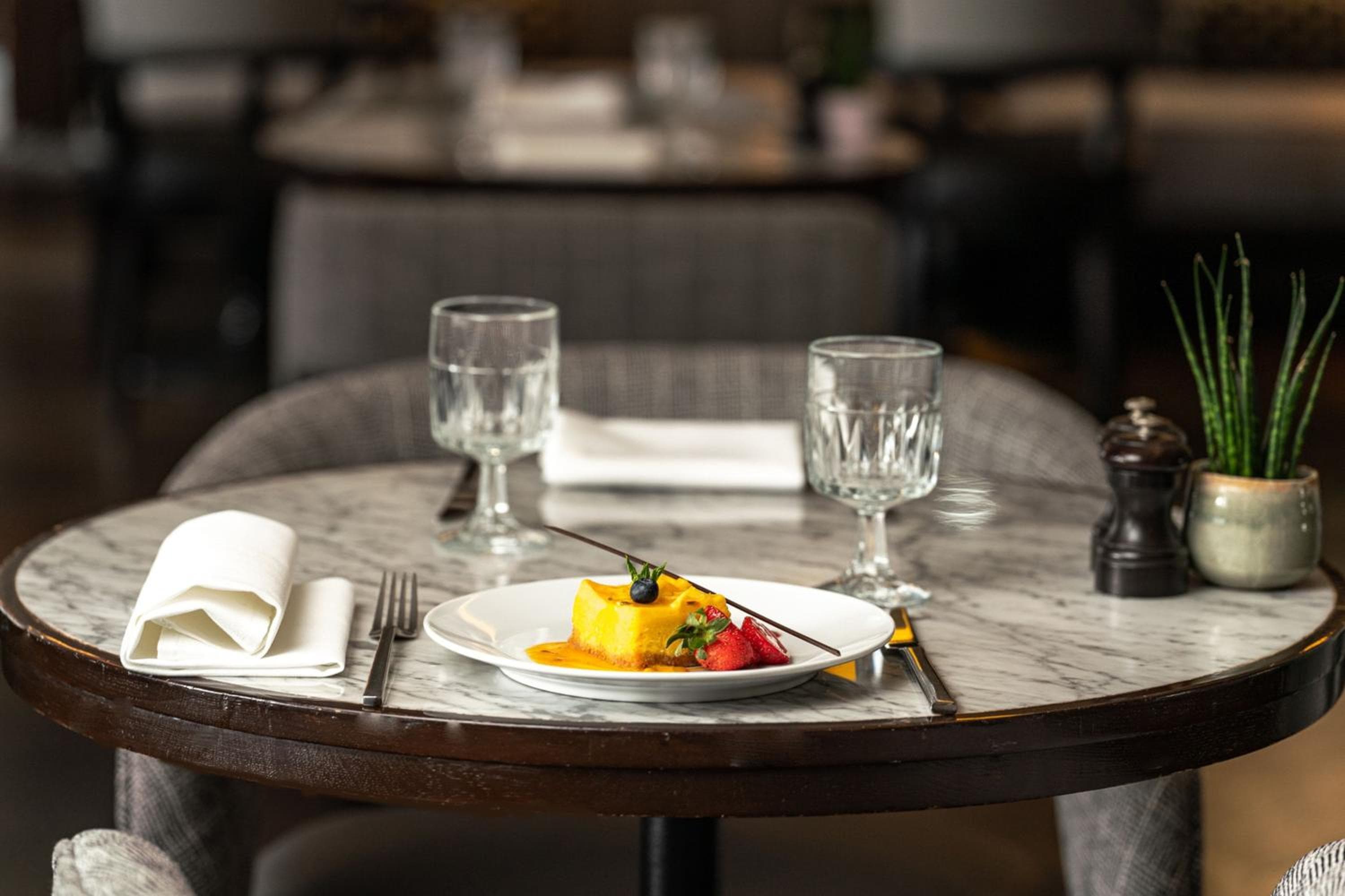 London Marriott Hotel Park Lane — 11