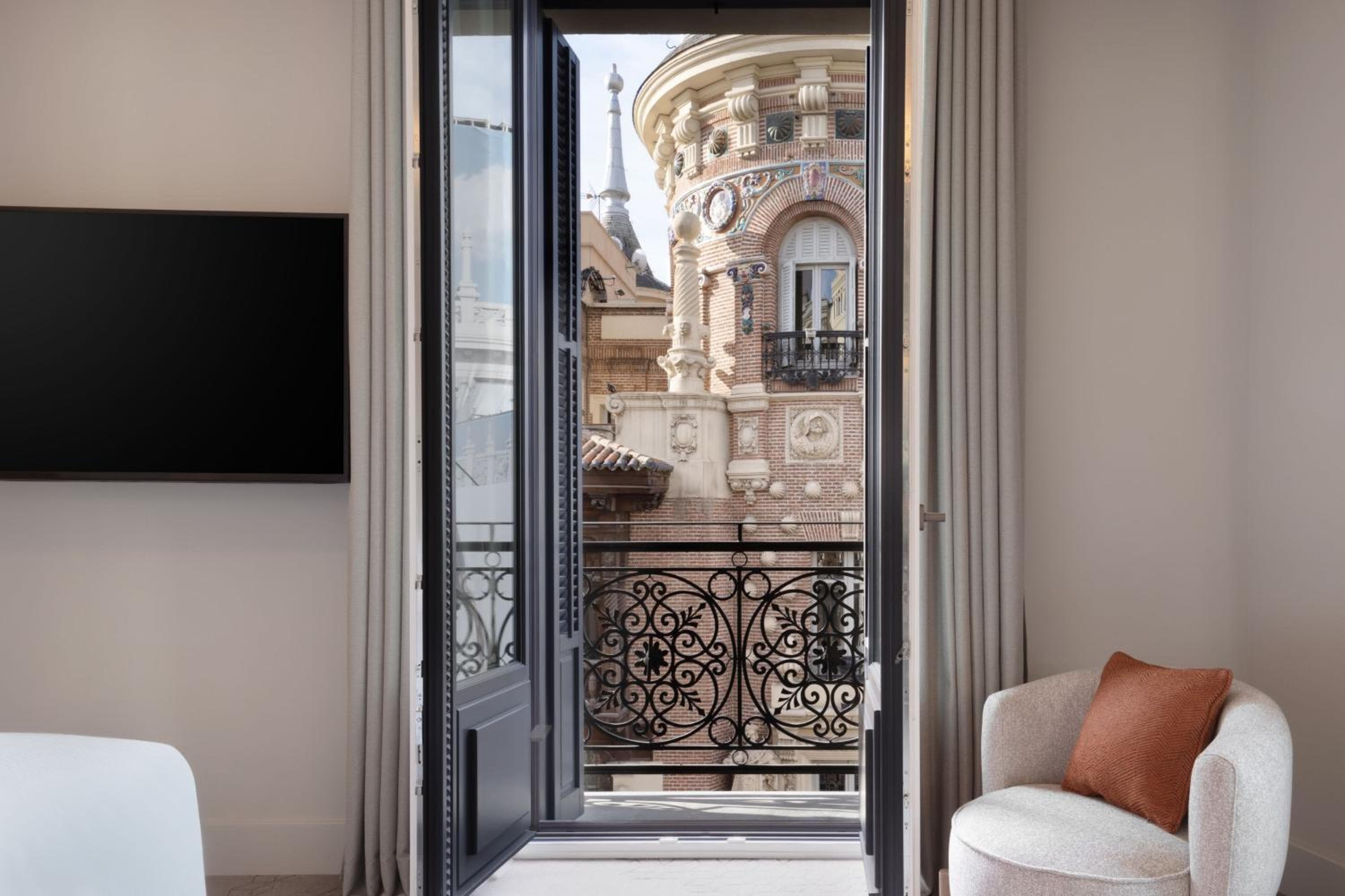 JW Marriott Hotel Madrid — 20