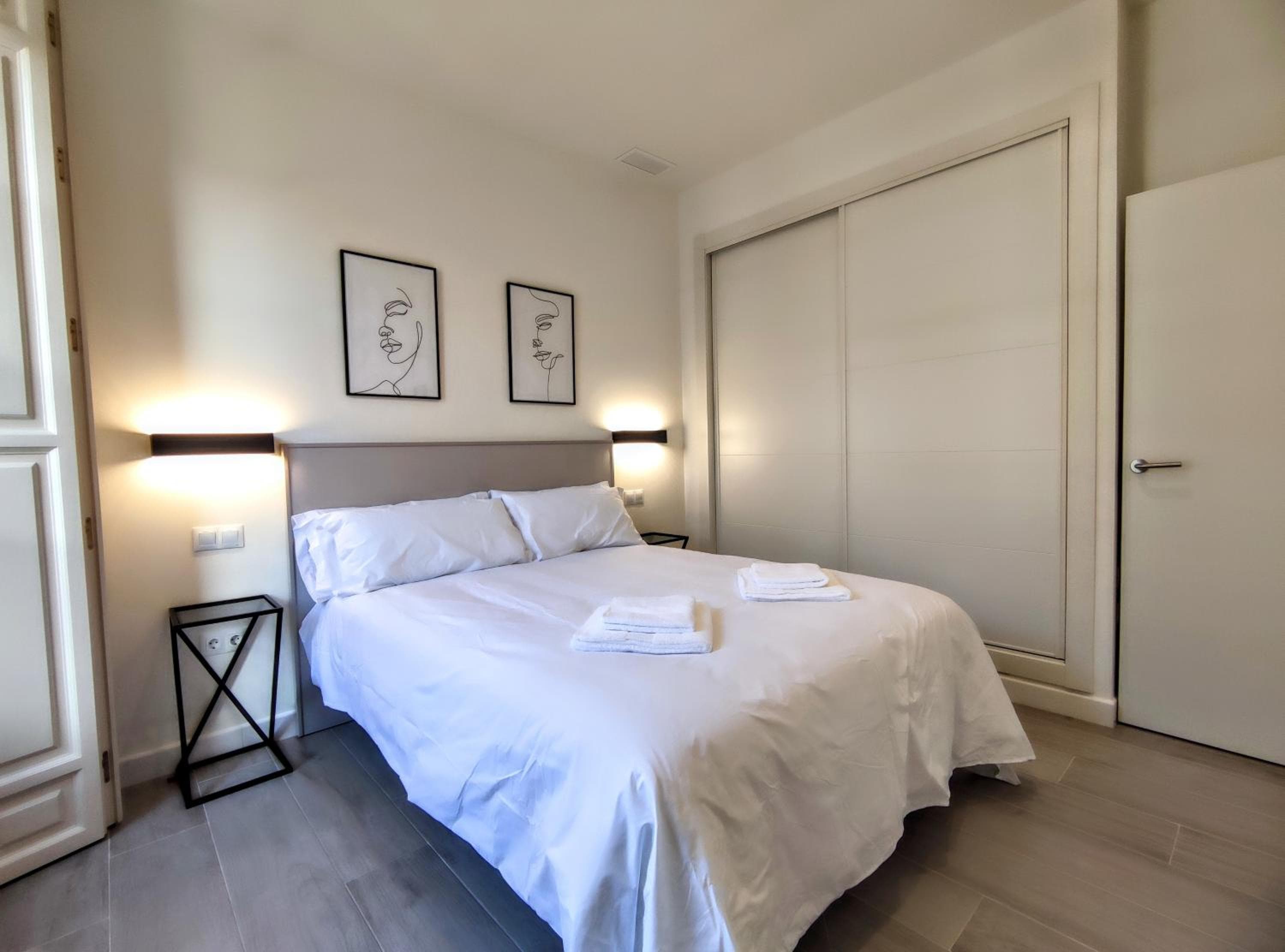 Duque Boutique Stay by ELE Apartments — 28