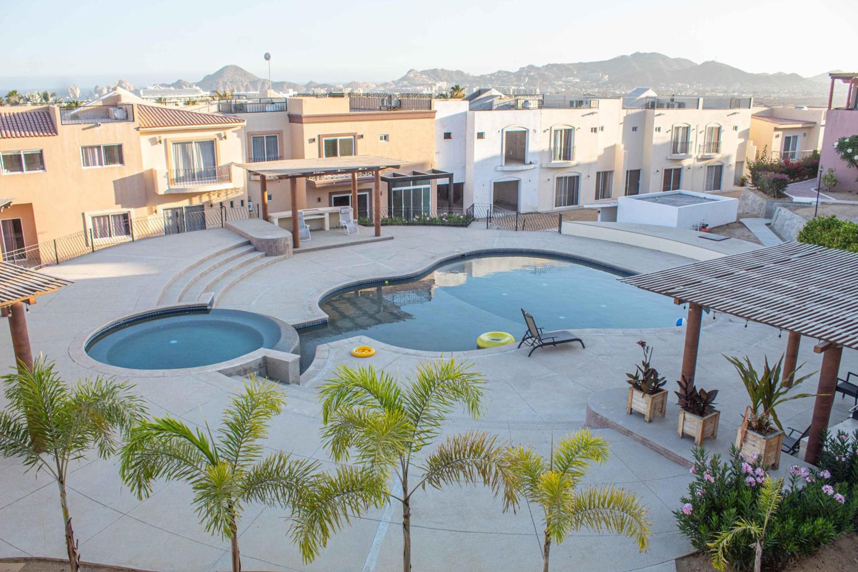 Private Villa in Gated Community Pet-Friendly — 7