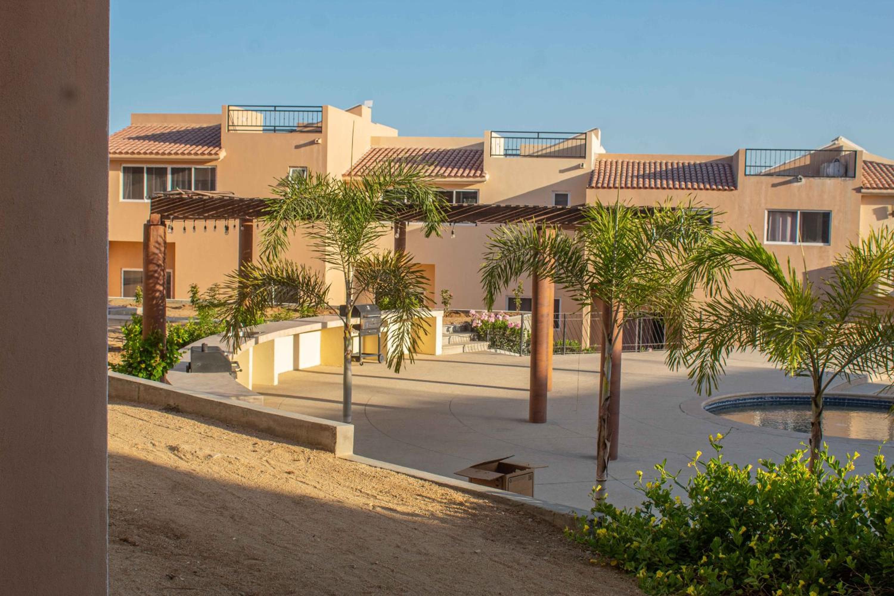 Private Villa in Gated Community Pet-Friendly — 9