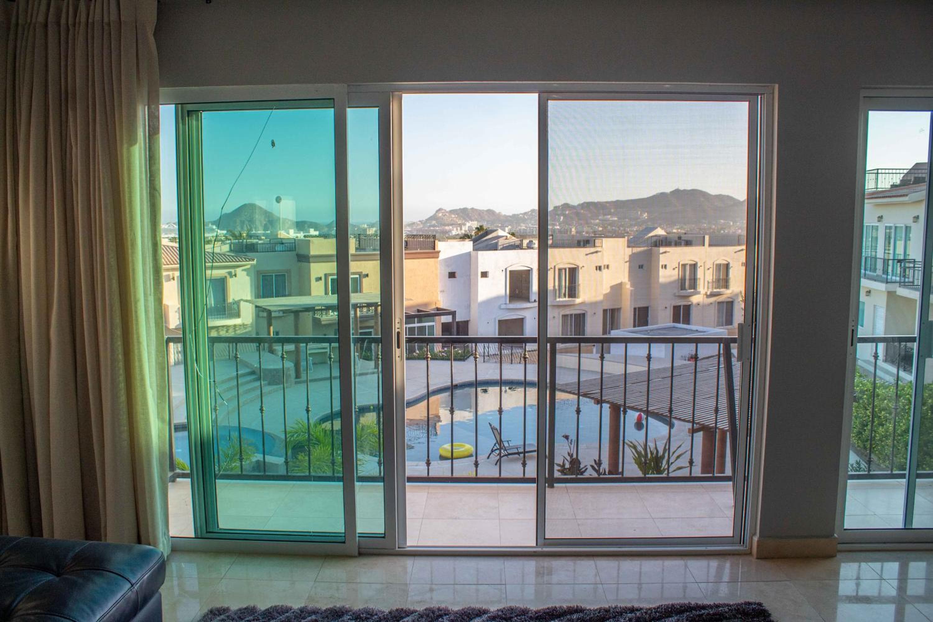 Private Villa in Gated Community Pet-Friendly — 4