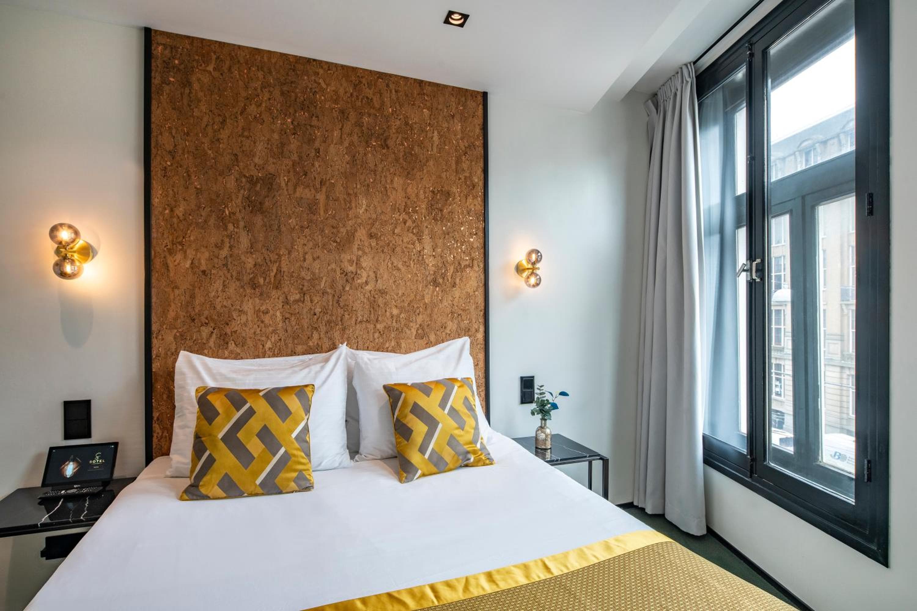 Sotel Amsterdam Central Station — 8