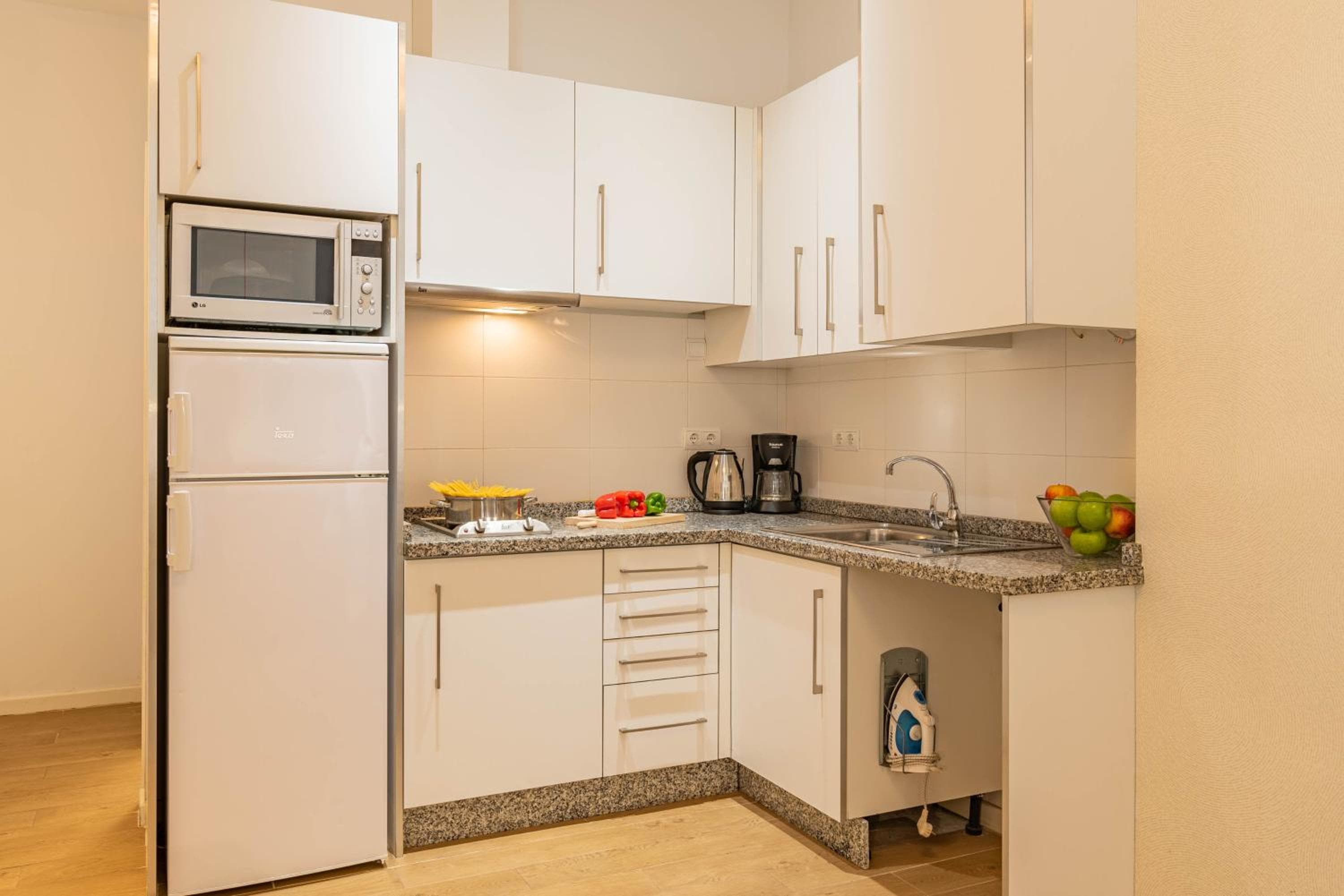 Feelathome Merced Apartamentos — 16