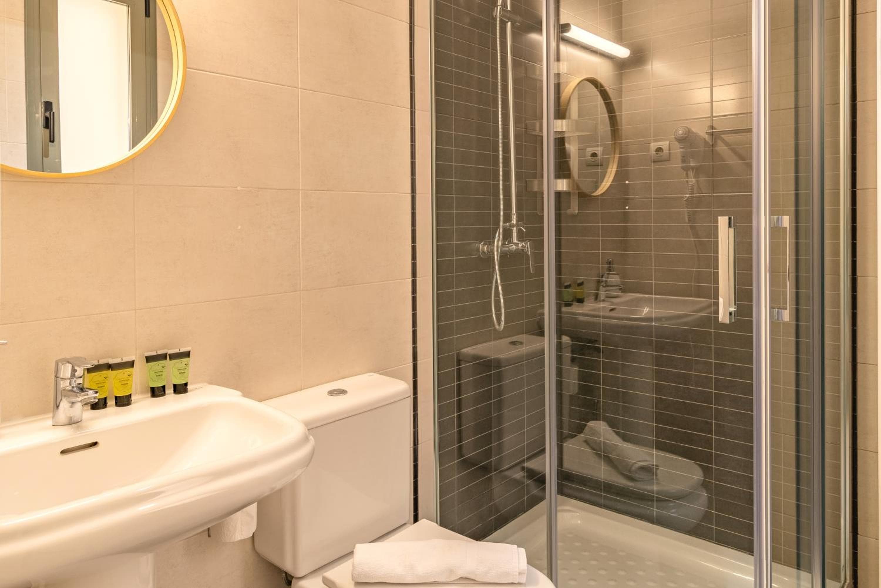 Feelathome Merced Apartamentos — 22