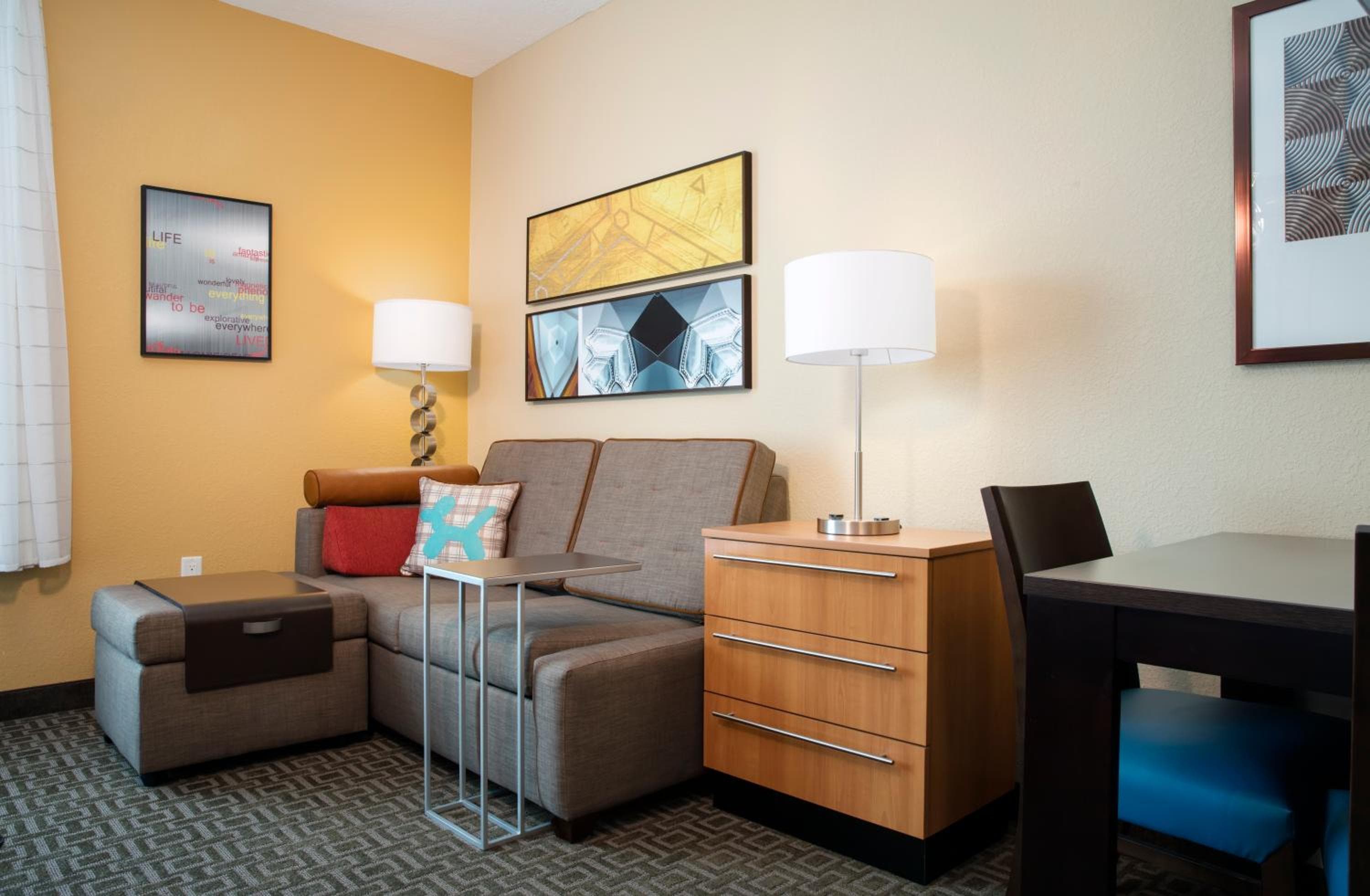 TownePlace Suites Orlando at FLAMINGO CROSSINGS Town Center, Western Entrance — 12