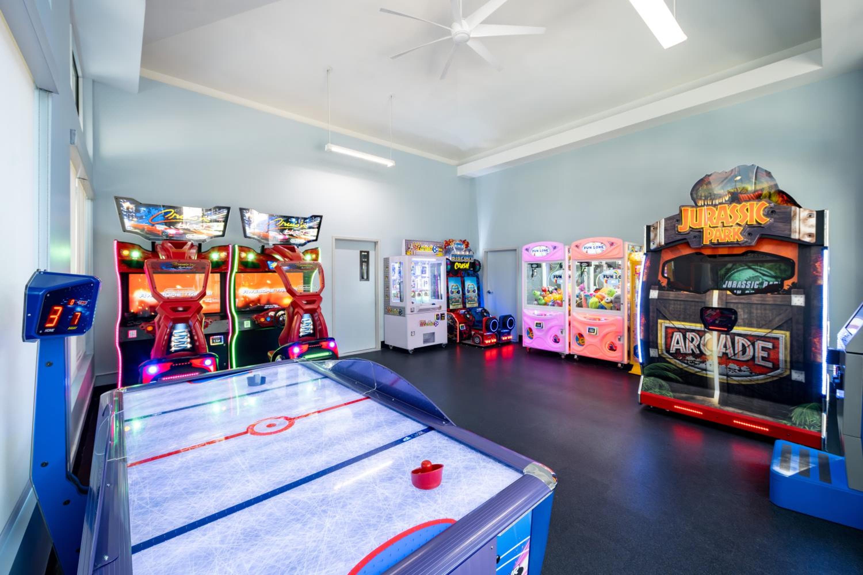 TownePlace Suites Orlando at FLAMINGO CROSSINGS Town Center, Western Entrance — 2