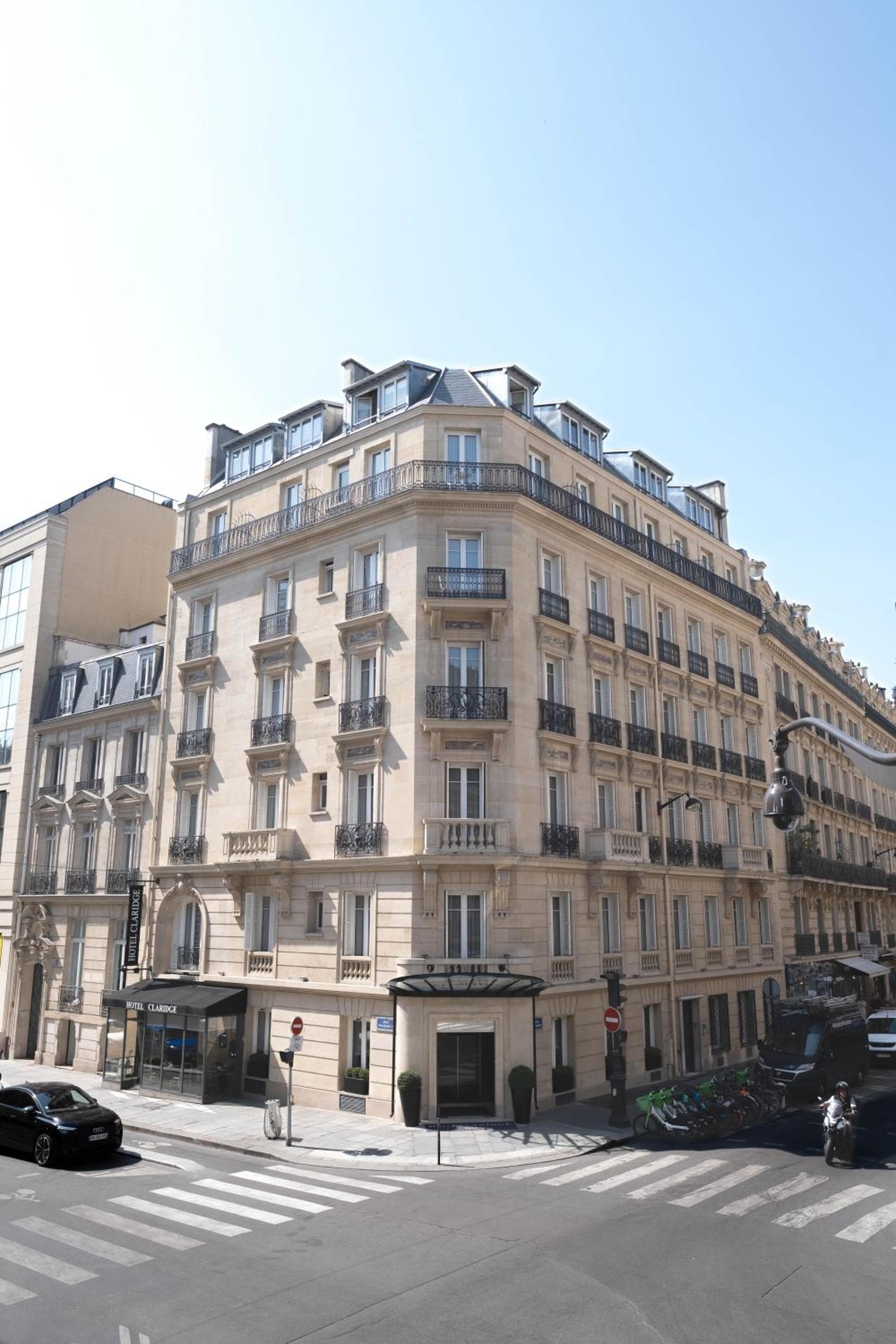 Hotel Claridge París — 1