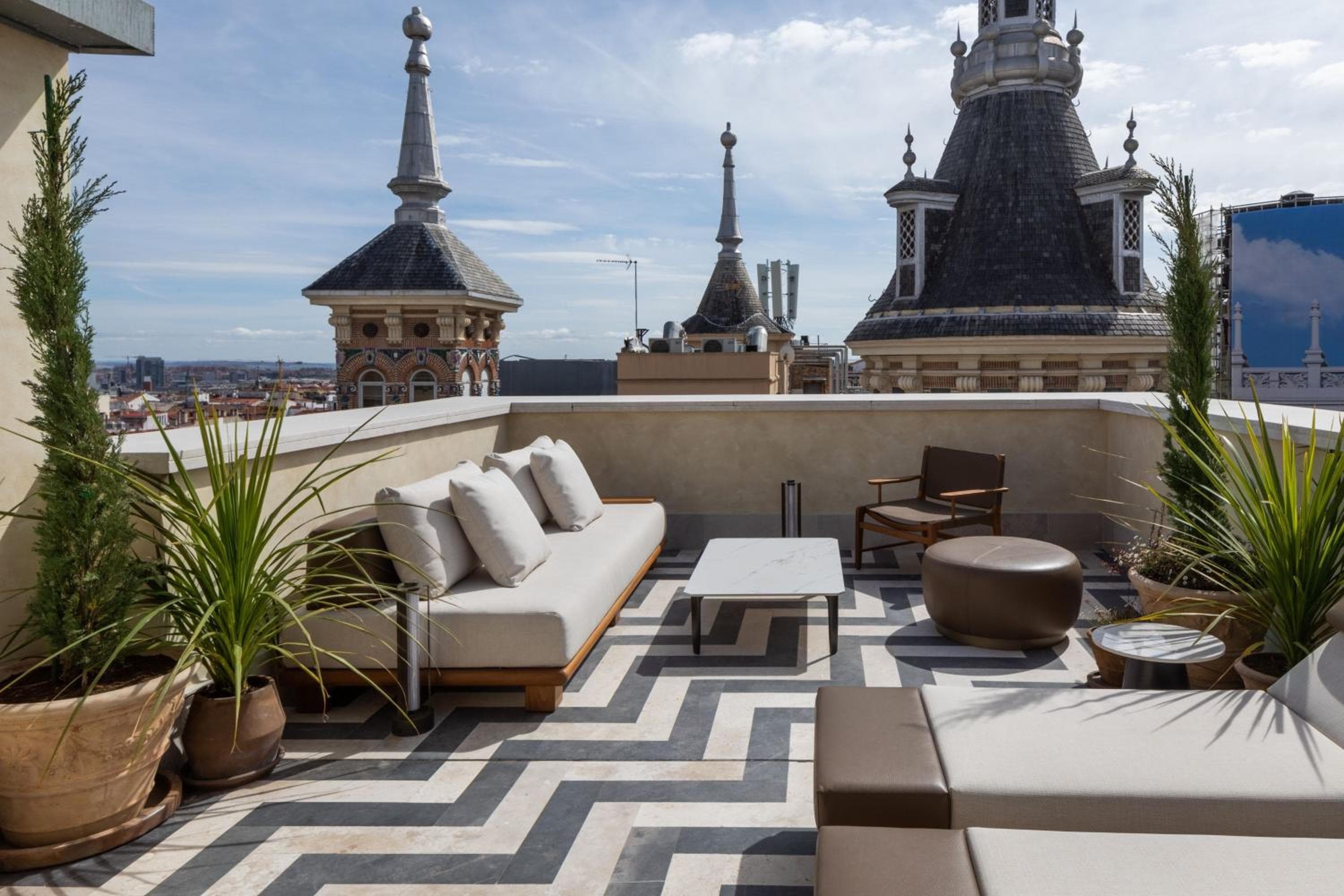 JW Marriott Hotel Madrid — 1