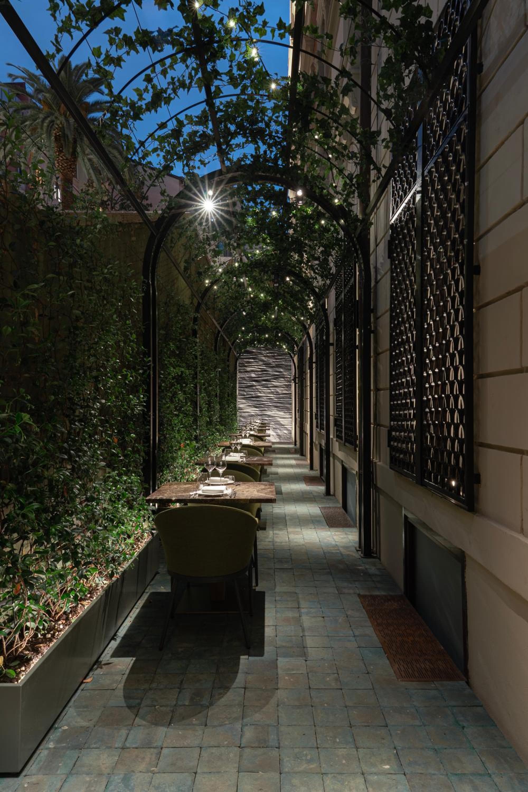 InterContinental Rome Ambasciatori Palace by IHG — 16