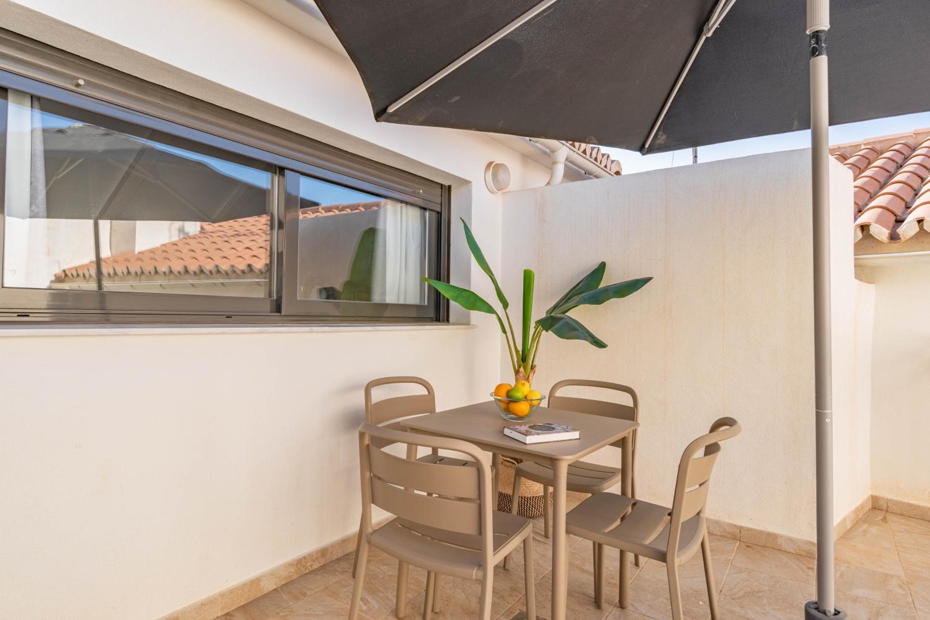 Feelathome Mártires Apartments — 26