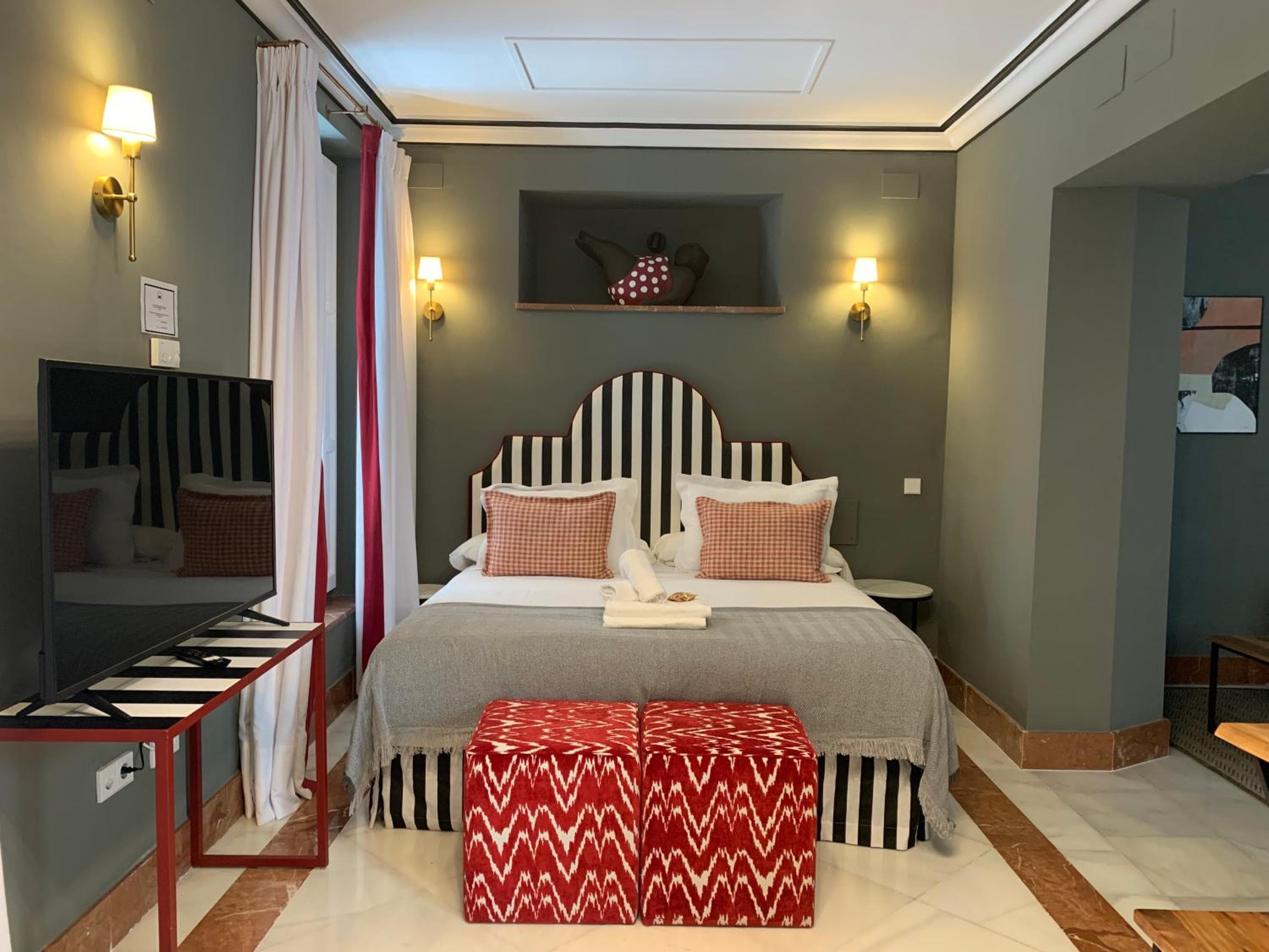 PUERTA DE ARMAS APARTMENTS — 21