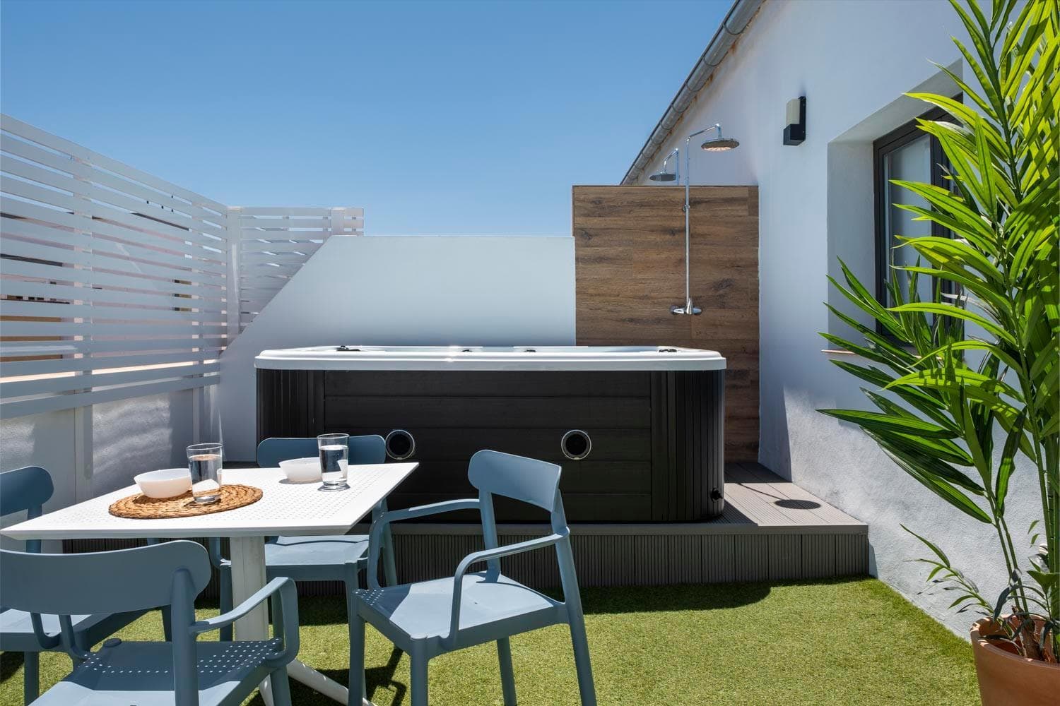 Lola de Triana Apartments — 16