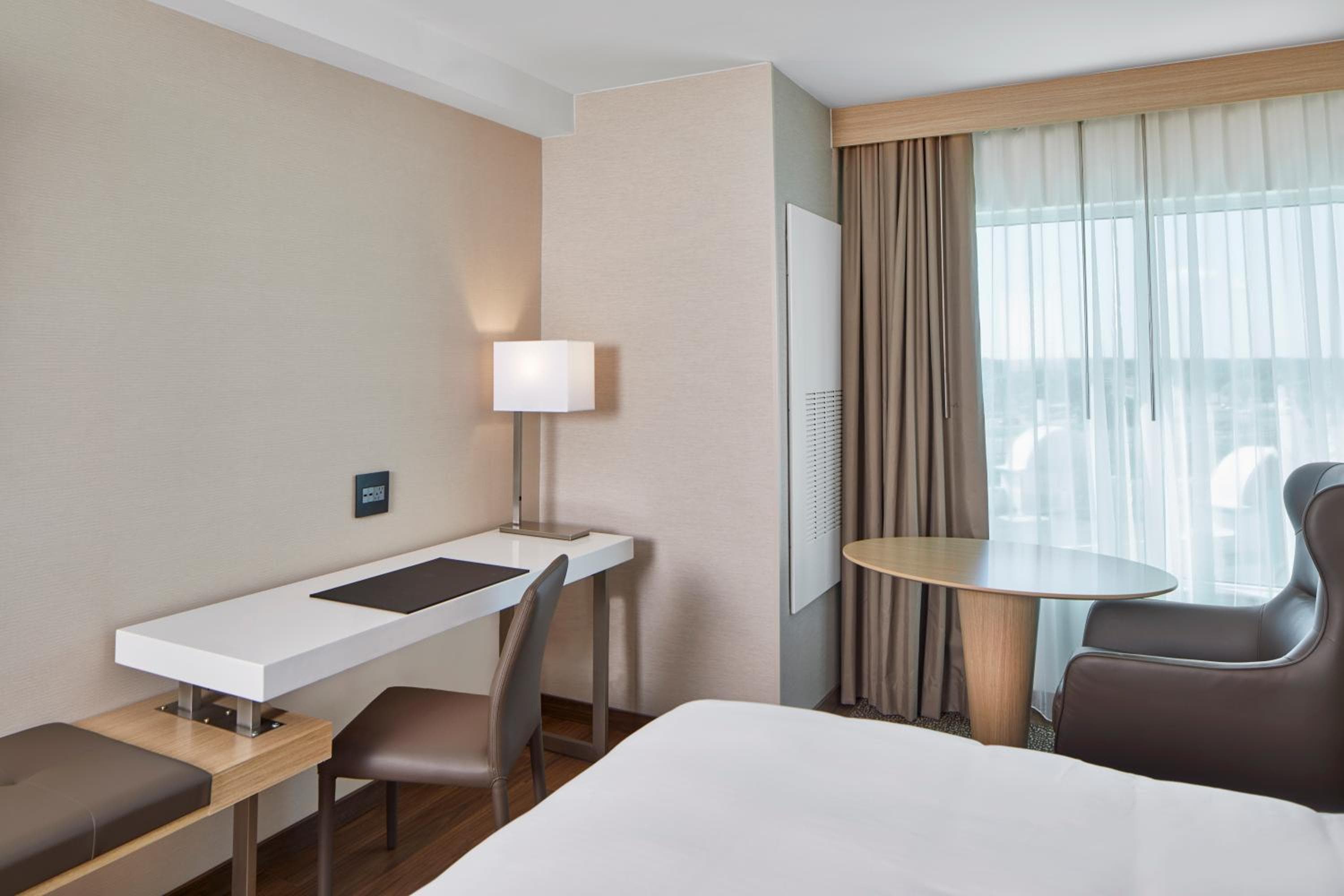 AC Hotel by Marriott Orlando Lake Buena Vista — 4