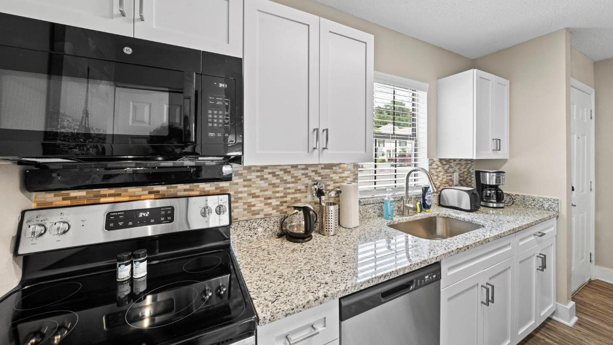 Cozy Townhouse - Gym Pool Golf Fast WiFi 2B2B — 3