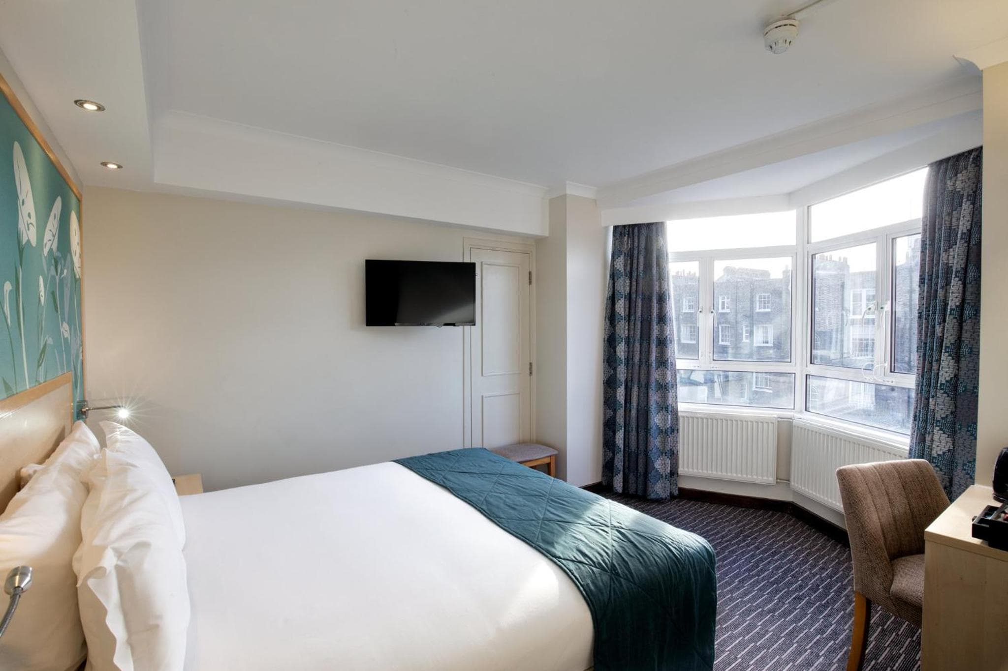 Bedford Hotel — 23