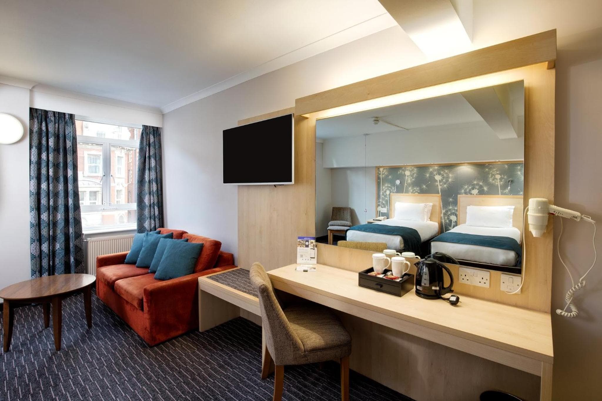 Bedford Hotel — 10